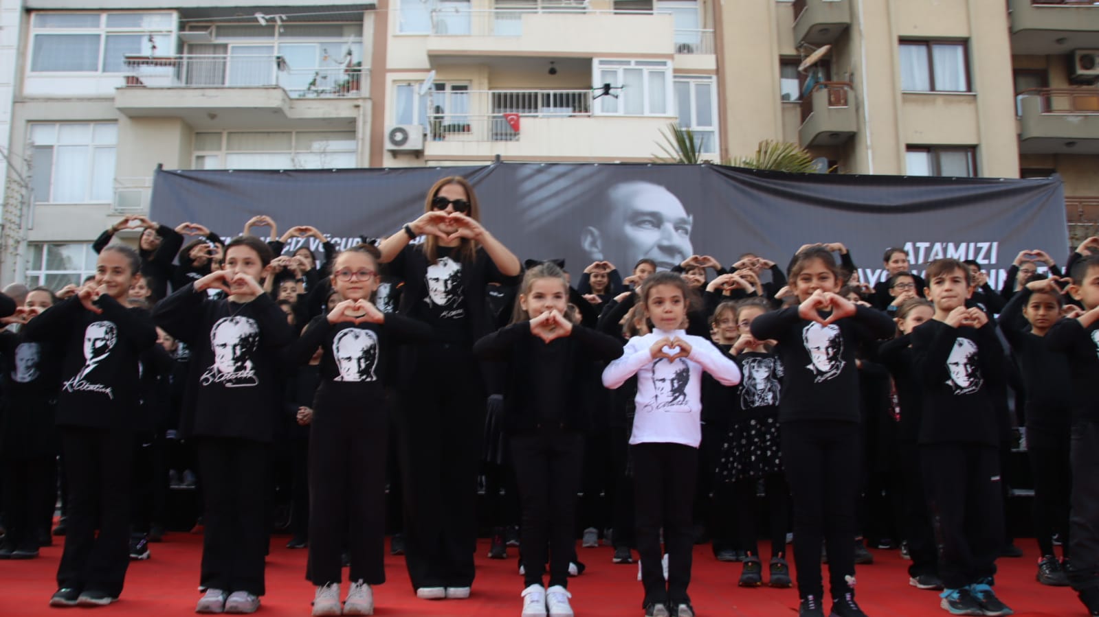 Manisalılar Ata’ya Saygı Için Yürüdü! (5)