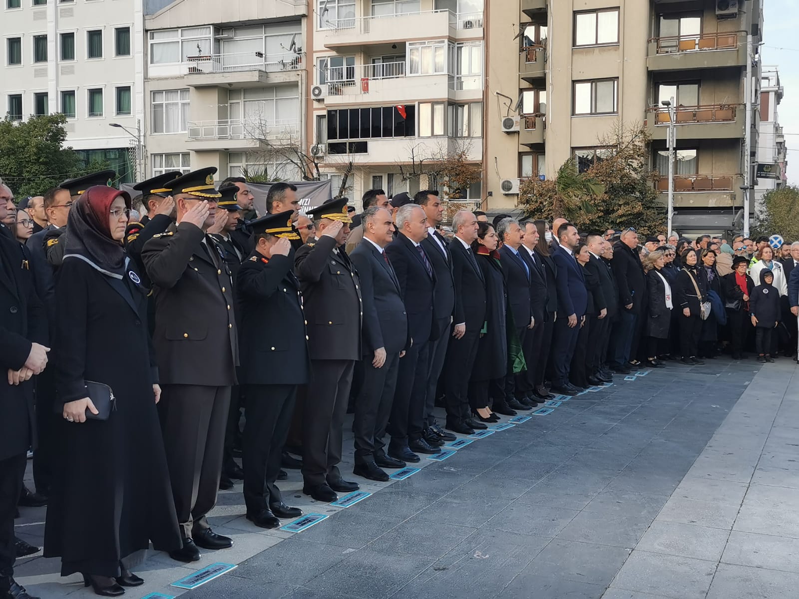 Saat 9'U 5 Geçe Manisa'da Hayat Durdu (9)