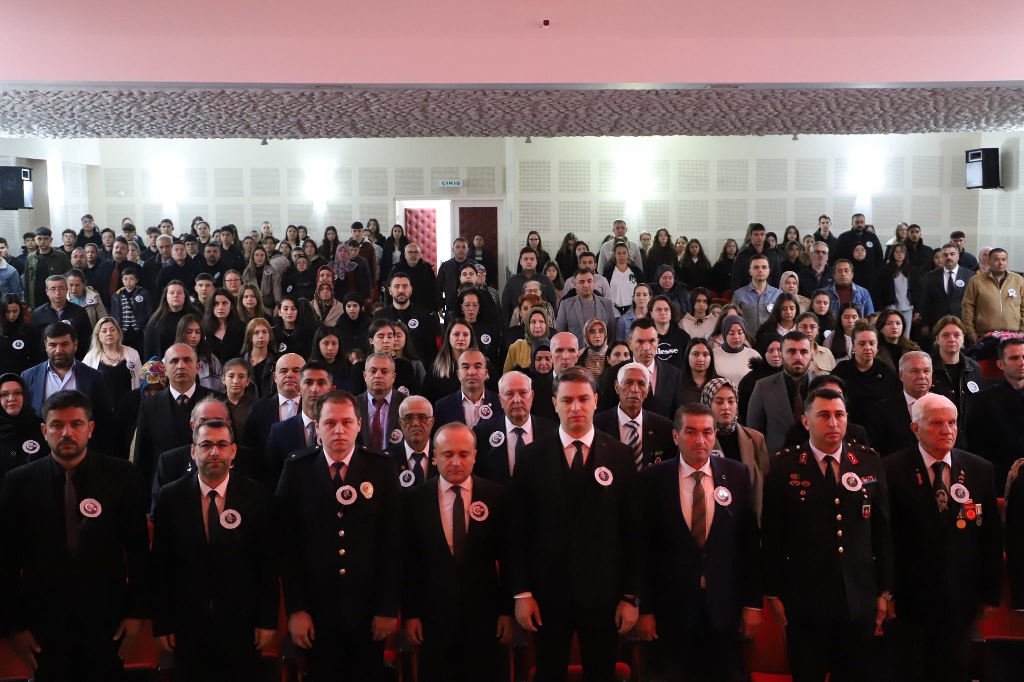 Saruhanlı’da Atatürk Saygıyla Anıldı (3)