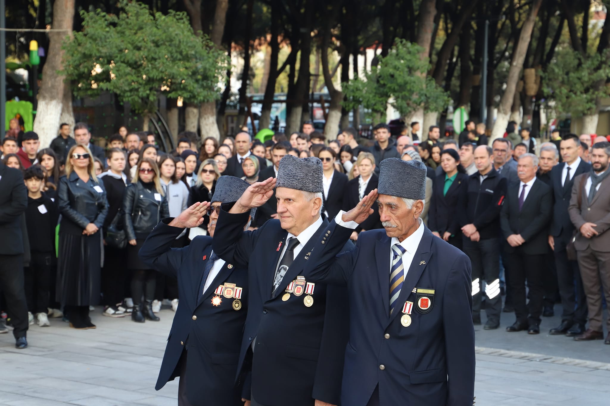 Saruhanlı’da Atatürk Saygıyla Anıldı (6)