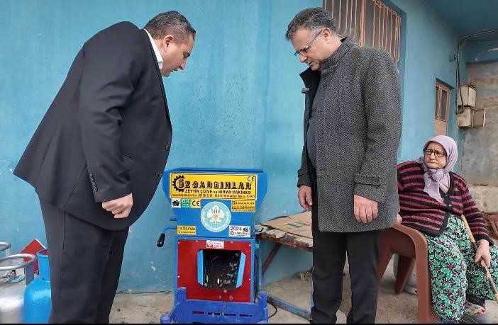 Manisa'da Tarım Makineleri Desteği Üreticilerin Yüzünü Güldürdü (3)