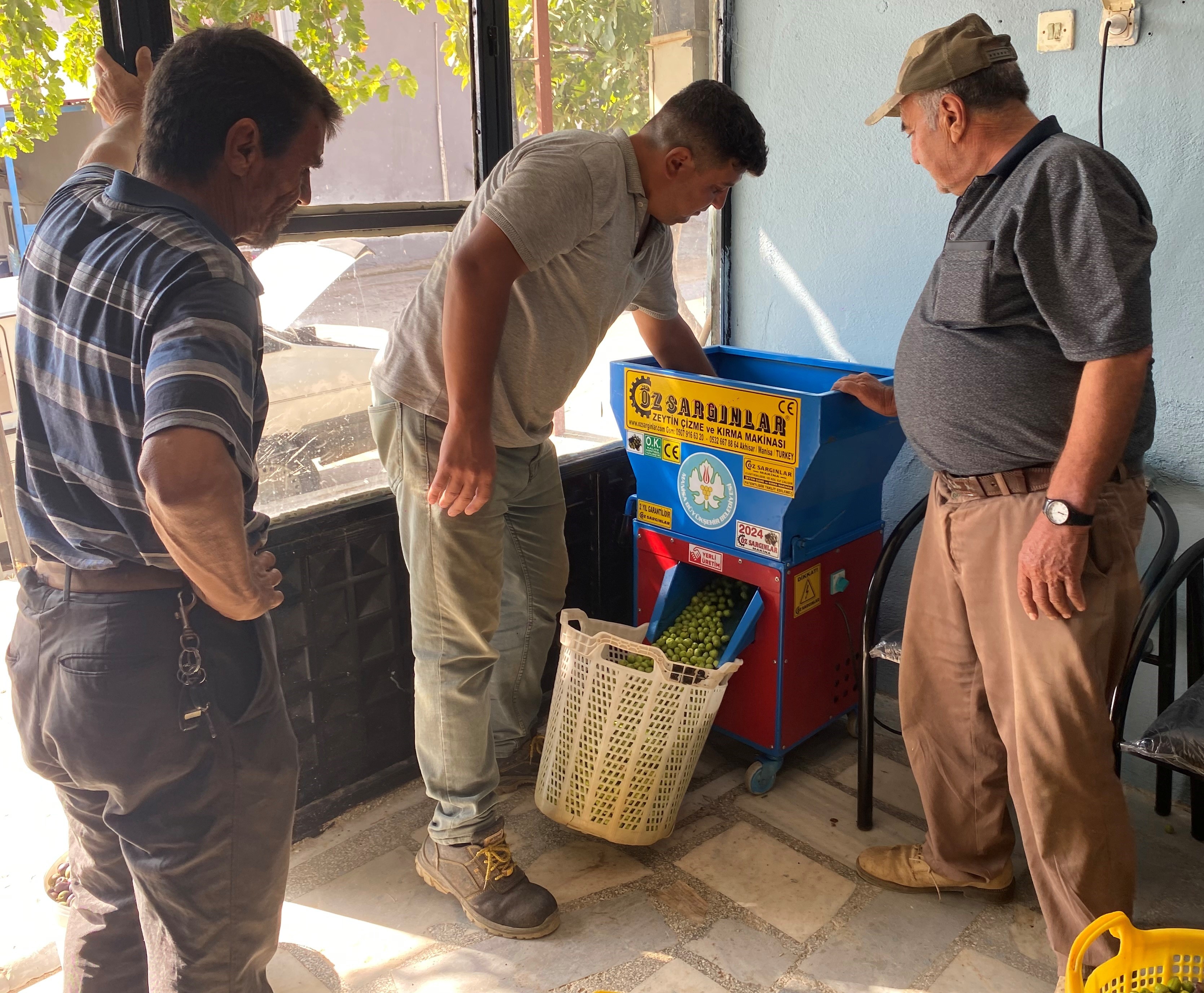 Manisa'da Tarım Makineleri Desteği Üreticilerin Yüzünü Güldürdü (4)