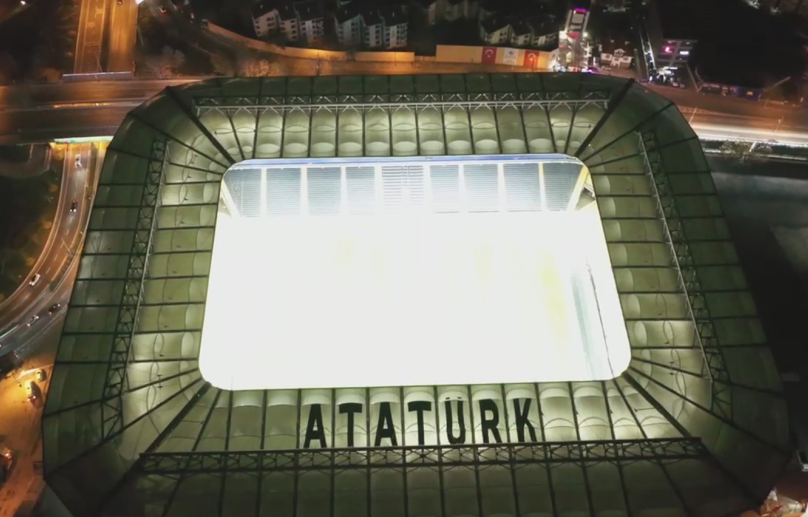 Mustafa Kemal Atatürk’ün Ismi Fenerbahçe Stadına Yazılıyor-1