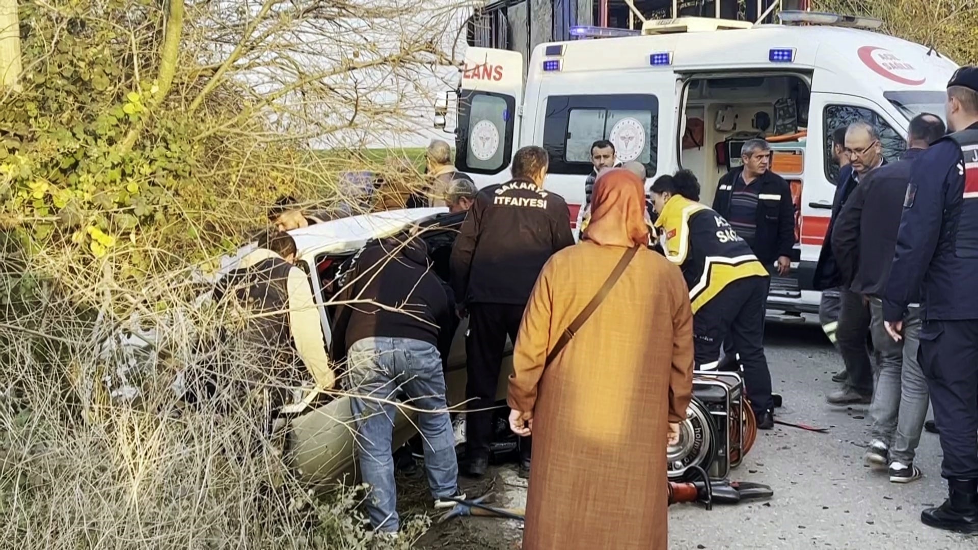 Hurdaya Dönen Araçta Anne Ve Oğlu Hayatını Kaybetti (6)