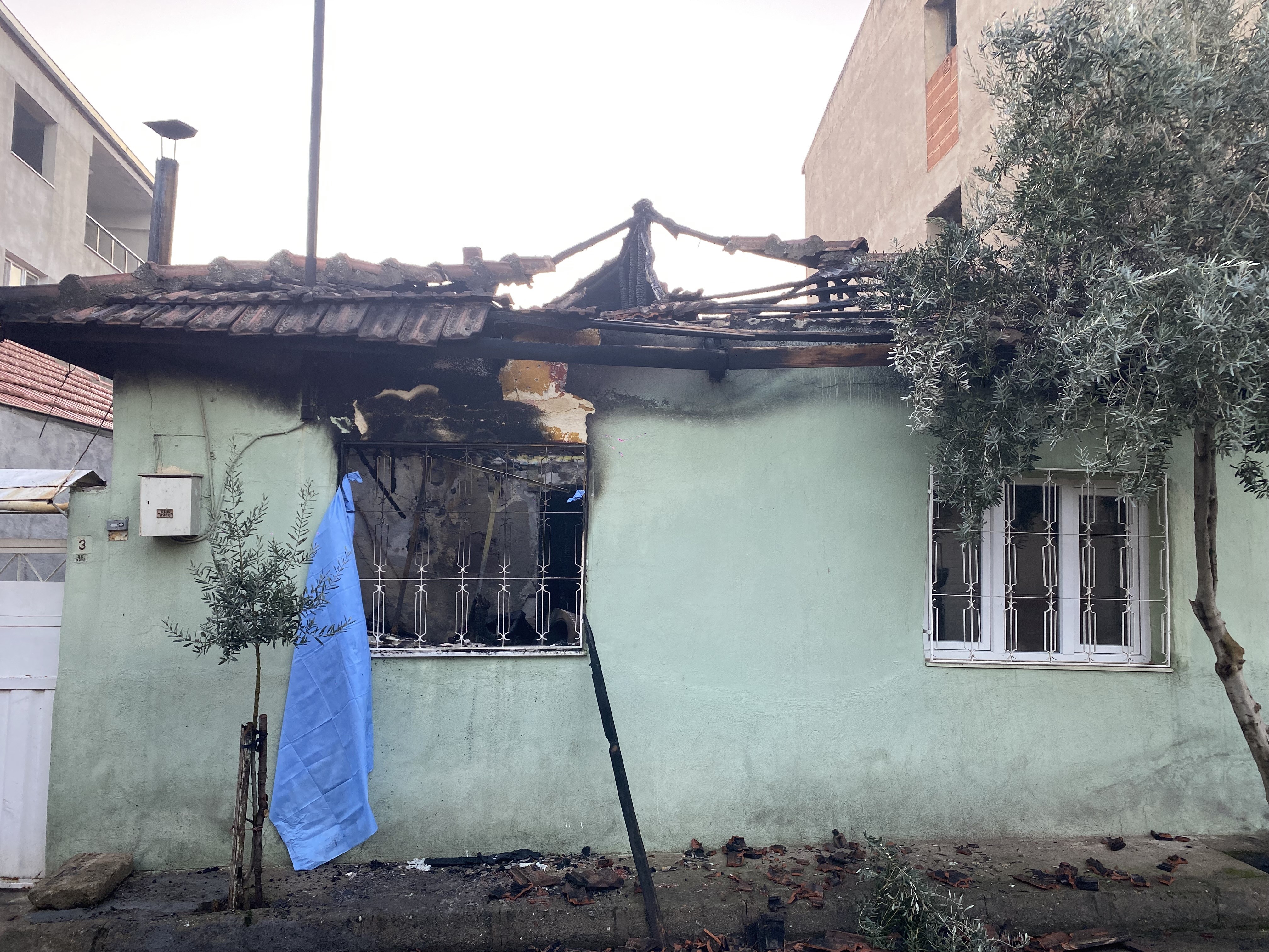 Manisa’nın Alaşehir Ilçesinde Bu Sabah Saat 04.30 Sıralarında Çıkan Yangında Emekli (6)