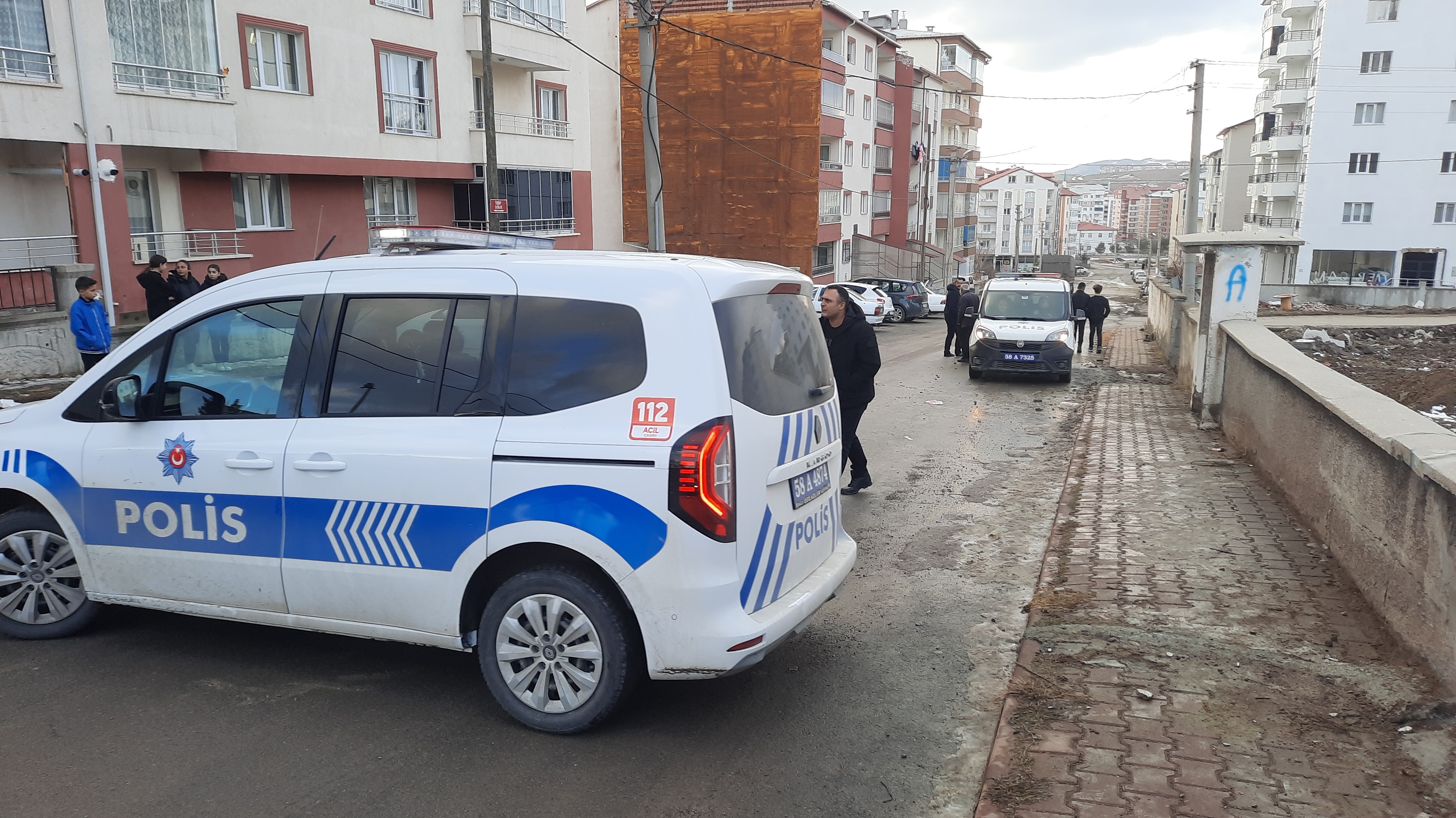 Sivas’ta Lise Ve Ortaokul Öğrencisi Arasında Yaşanan Sözlü Tartışma Kavgaya Dönüştü (3)