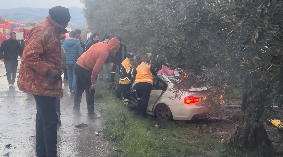 Tanker Ile Otomobil Kafa Kafaya Çarpıştı, Patlayıp Alev Alev Yandı (1)