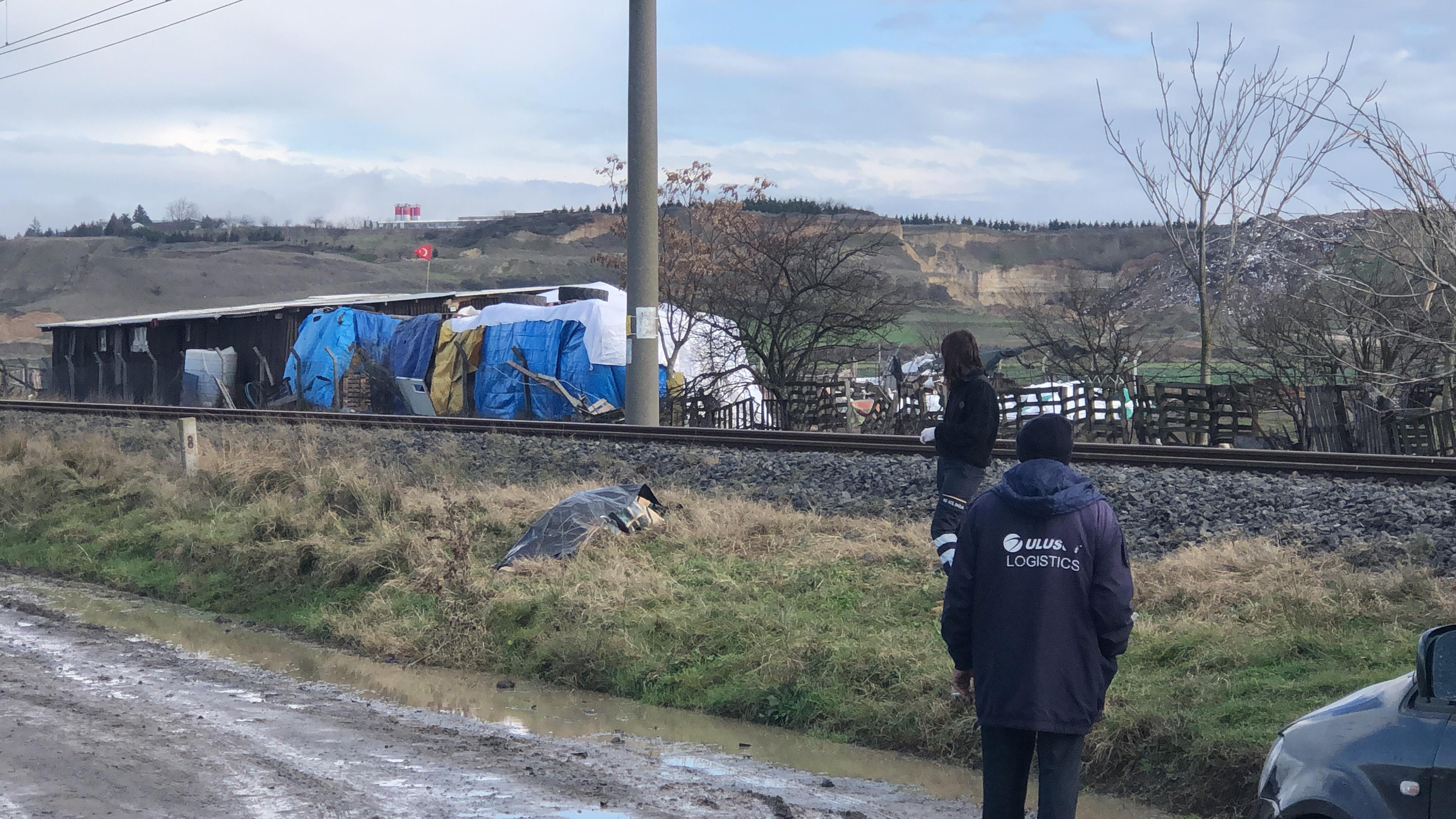 Tren Yolunda Yürürken Tren Çarptı, Öldü (1)