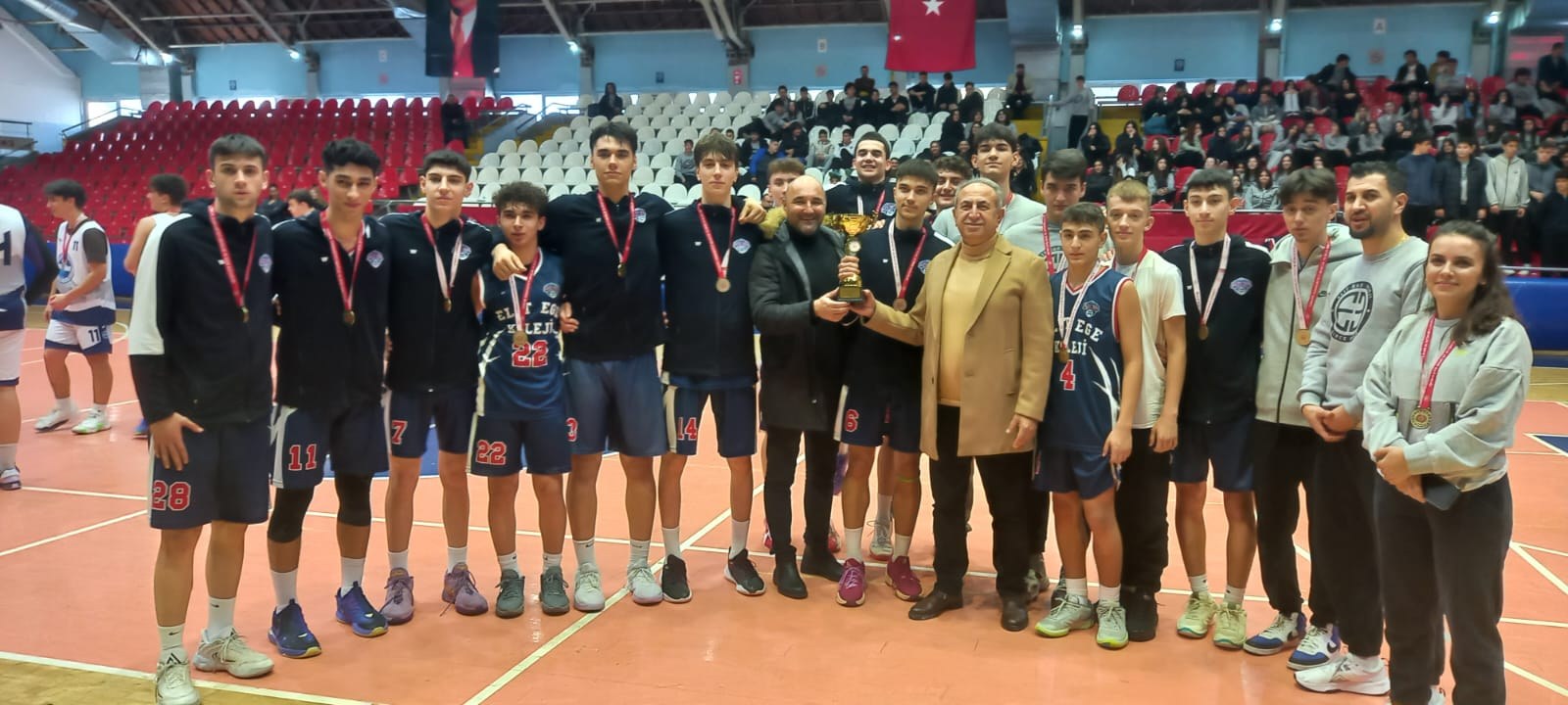 Manisa Gençlik Ve Spor İl Müdürlüğü’nün Düzenlediği 2024 2025 Eğitim Öğretim Yılı Okul Sporları Basketbol Genç Kızlar Ve Erkekler A İl Birinciliği Müsabakaları Tamamlandı (4)