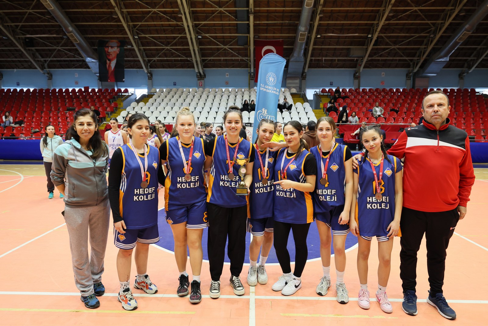 Manisa Gençlik Ve Spor İl Müdürlüğü’nün Düzenlediği 2024 2025 Eğitim Öğretim Yılı Okul Sporları Basketbol Genç Kızlar Ve Erkekler A İl Birinciliği Müsabakaları Tamamlandı (6)