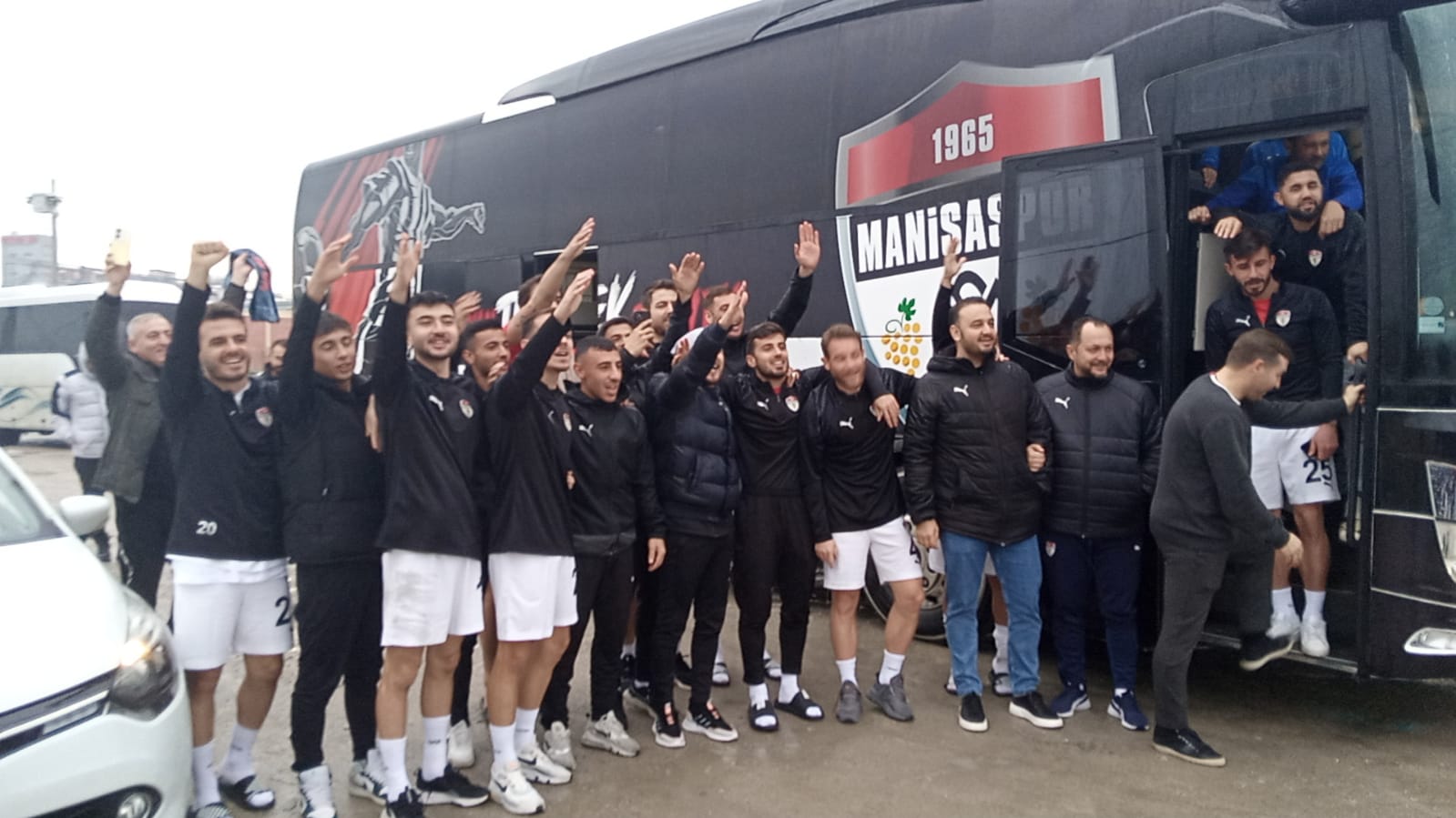 Manisaspor, Çıkrıkçıspor'u Yıktı! (15)