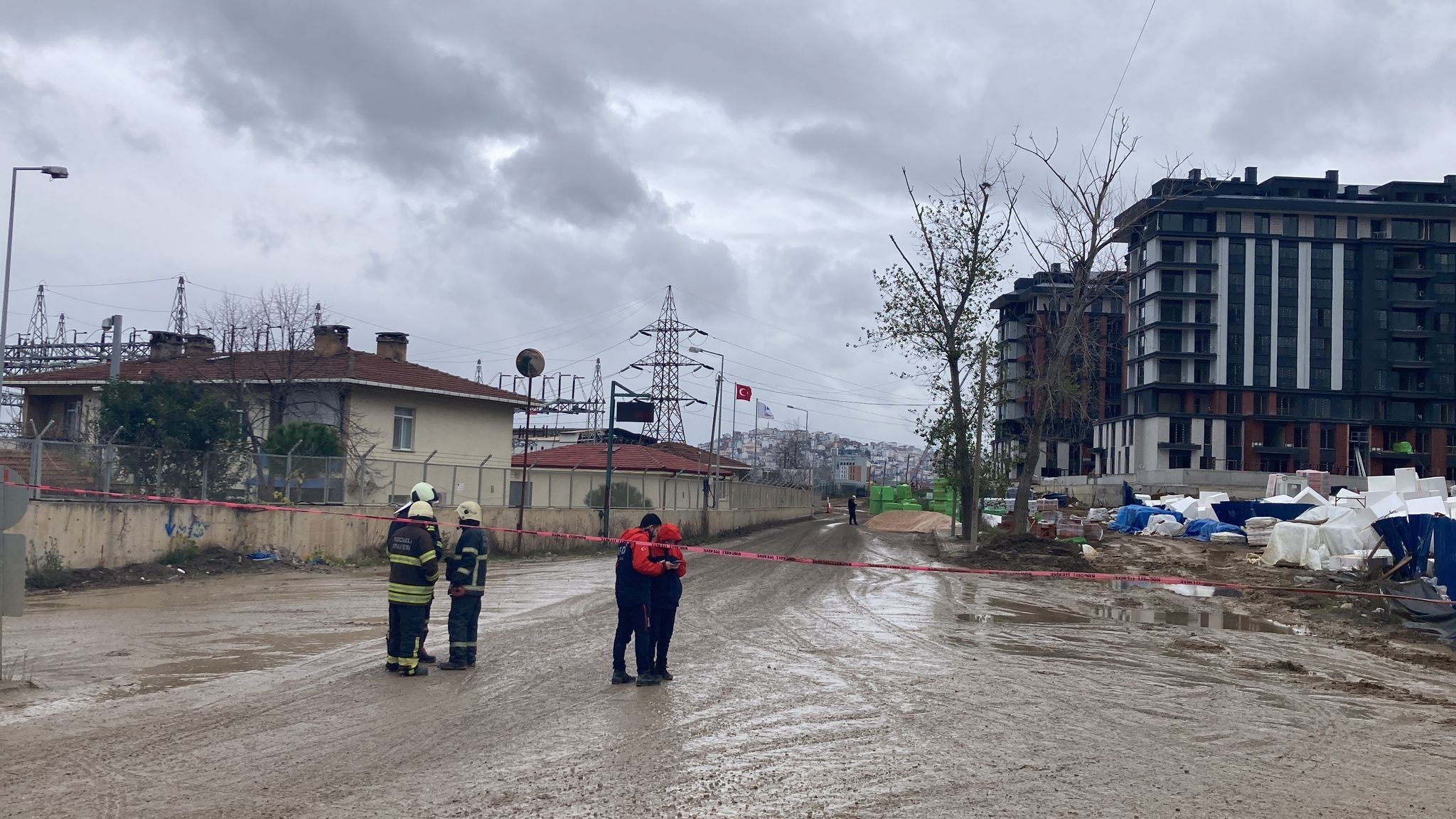 İş Makinesi Doğalgaz Borusunu Deldi, 13 Mahallenin Gazı Kesildi (1)