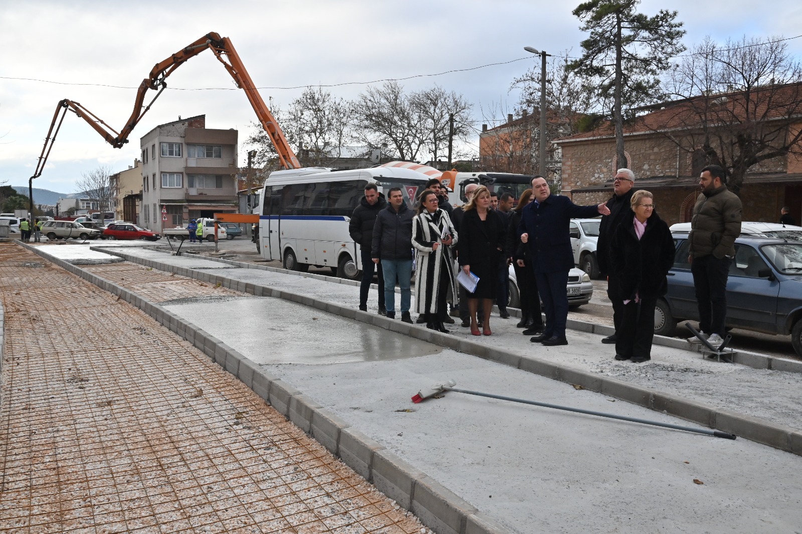 Manisa Büyükşehir Belediyesi, Düzenlemelere Ara Vermeden ‘Eski Tren Yolu Peyzaj Projesi’ Çalışmalarını Sürdü (1)