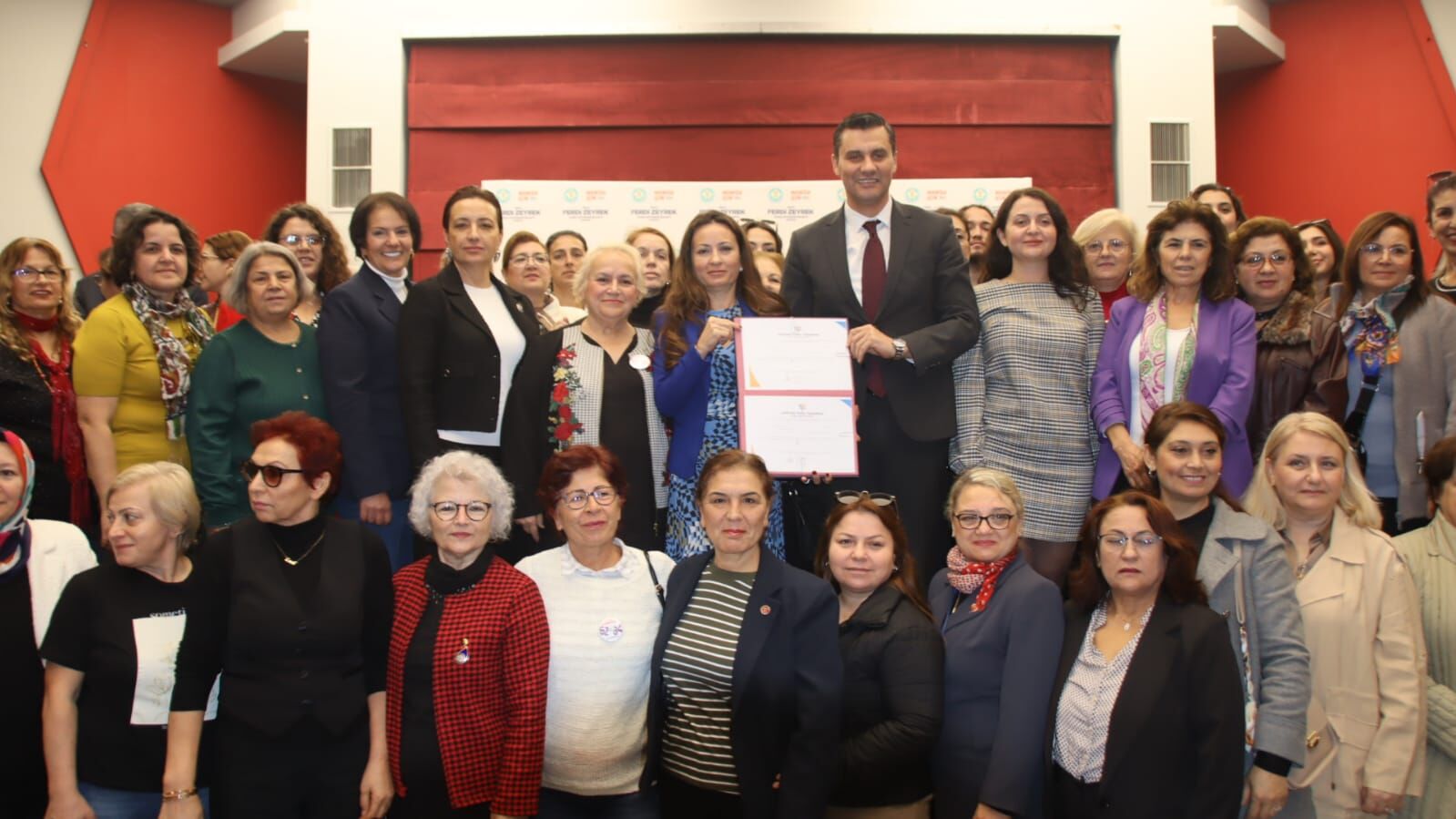 Manisa’da Kadın Erkek Eşitliği İçin Tarihi Adım Atıldı (2)