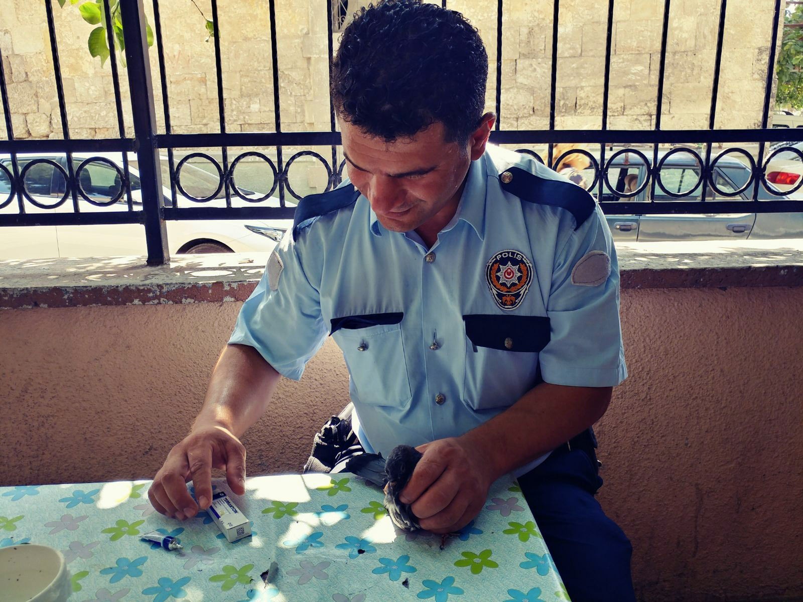 Ailesini Katleden Polis Memuru 8 Yıl Önce Güvercin Kurtarmış (1)