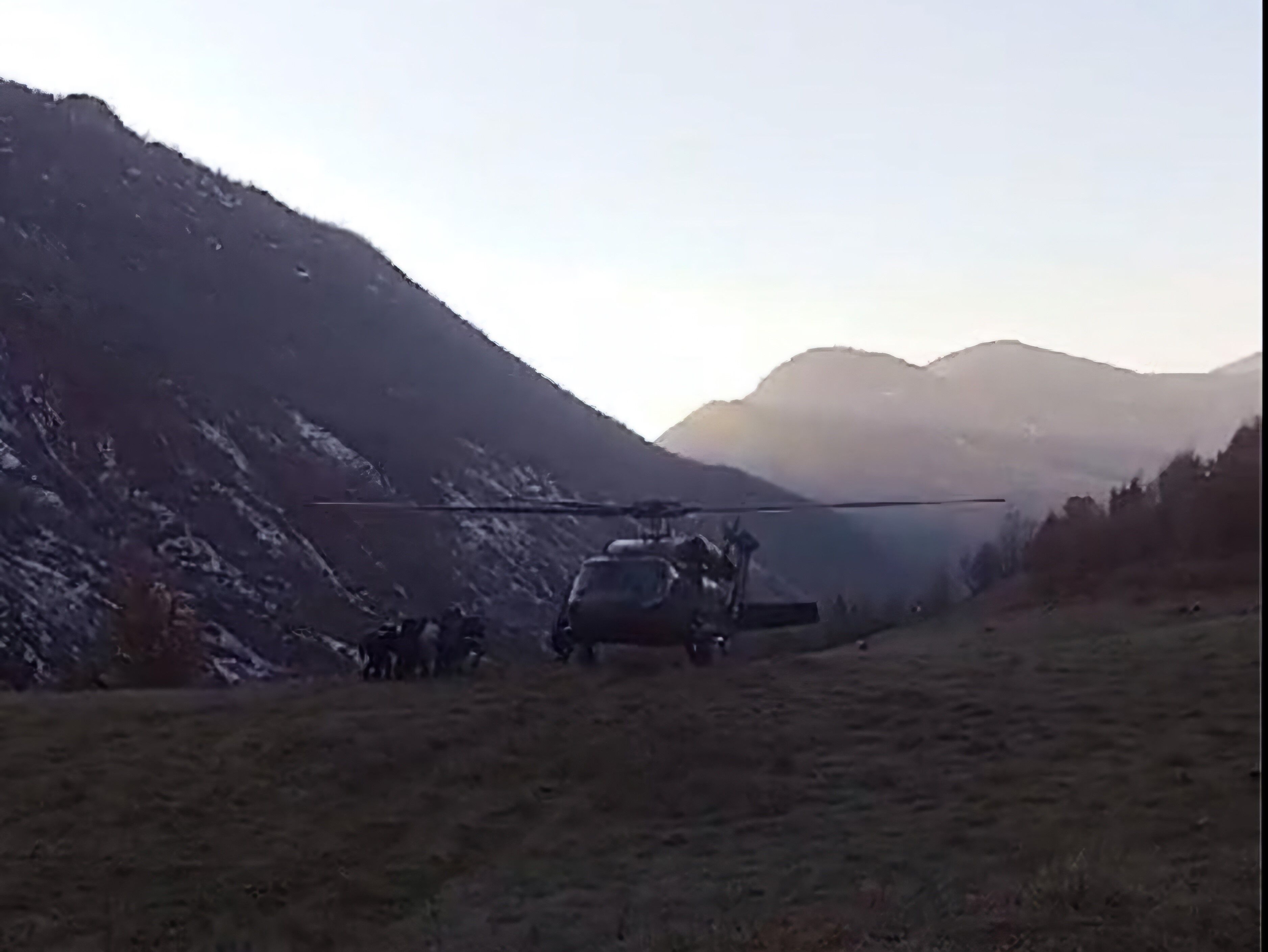 Domuz Sürüsü Saldırdı, Uçurumdan Düştü Helikopterle Hastaneye Ulaştırıldı (1)-1