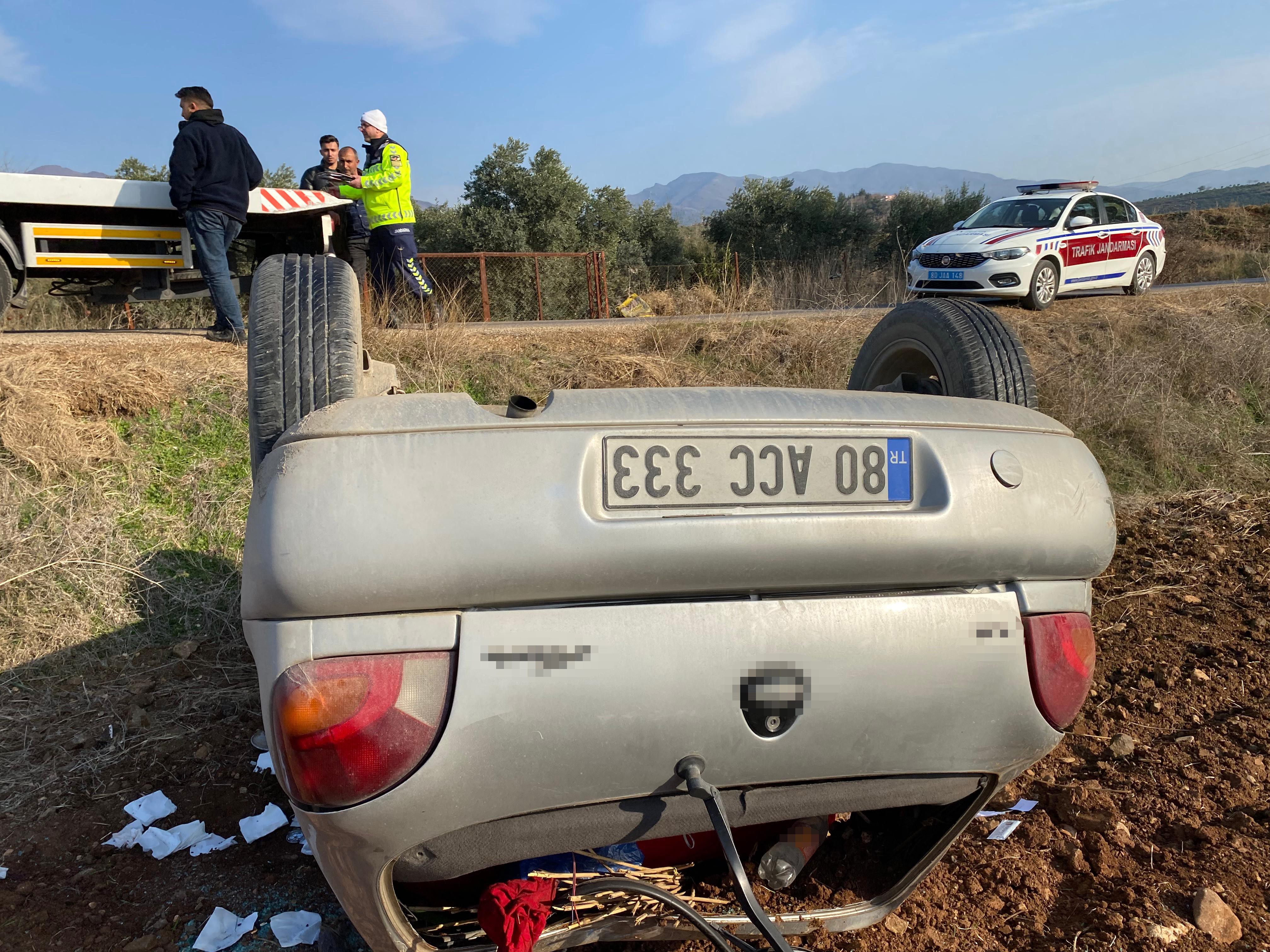 Osmaniye’de Kontrolden Çıkan Otomobil Takla Attı (3)