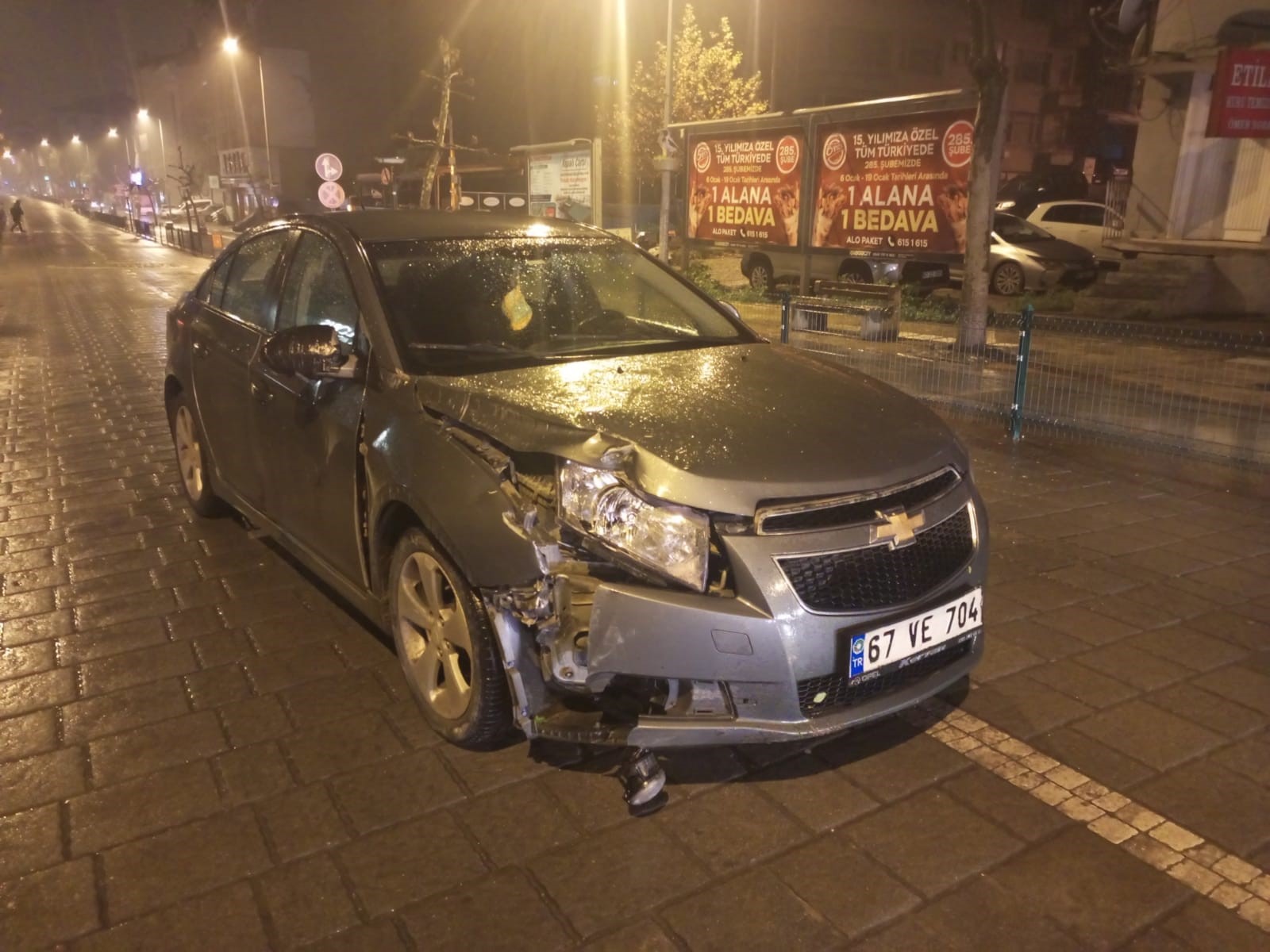 Polis Alkollü Sürücüyü Aracın Üzerine Atlayarak Durdurdu (1)-1