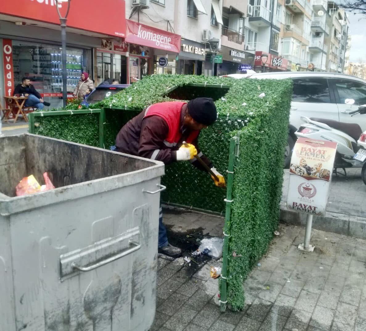 Akhisar Belediyesi, Ilçenin Dört Bir Yanında Temizlik Çalışmalarını Hızlandırdı (3)