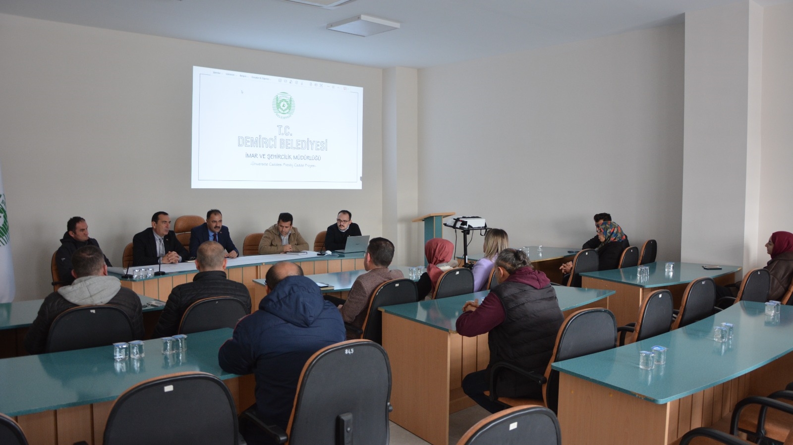 Demirci’de Üniversite Caddesi Yenileniyor (4)