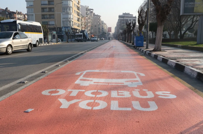 Manisa Meydan Gazetesi, Kırmızı Yol ile ilgili Manisalılara mikrofon uzattı: “Kırmızı yol kaldırılmalı”