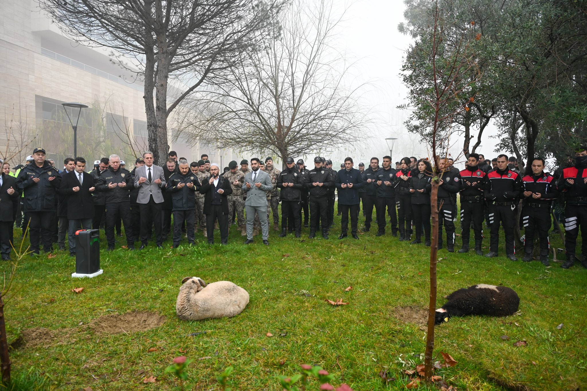 İl Emniyet Müdürü Aktaş Kurban Kesim Törenine Katıldı (4)