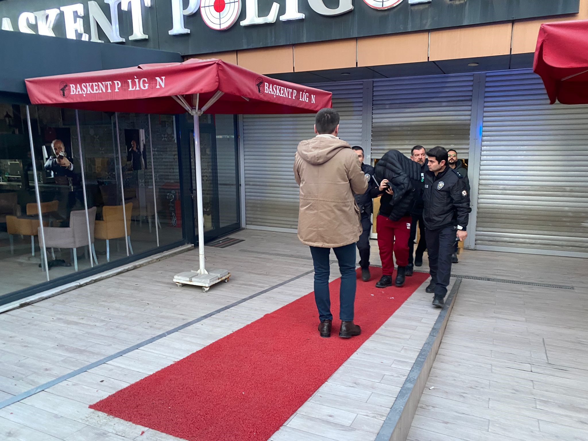 Poligonda Intihara Kalkışan Şahsı Polis Ekipleri Ikna Etti (3)