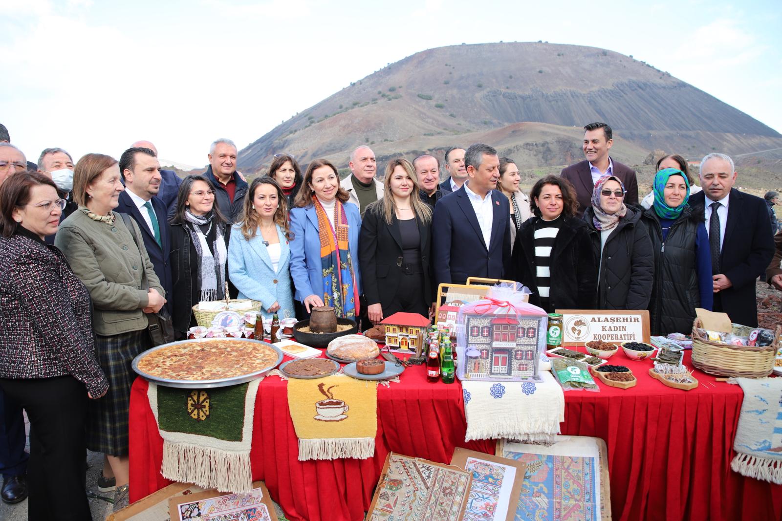 Özgür Özel’den Manisa Için Büyük Tanıtım Hamlesi (7)