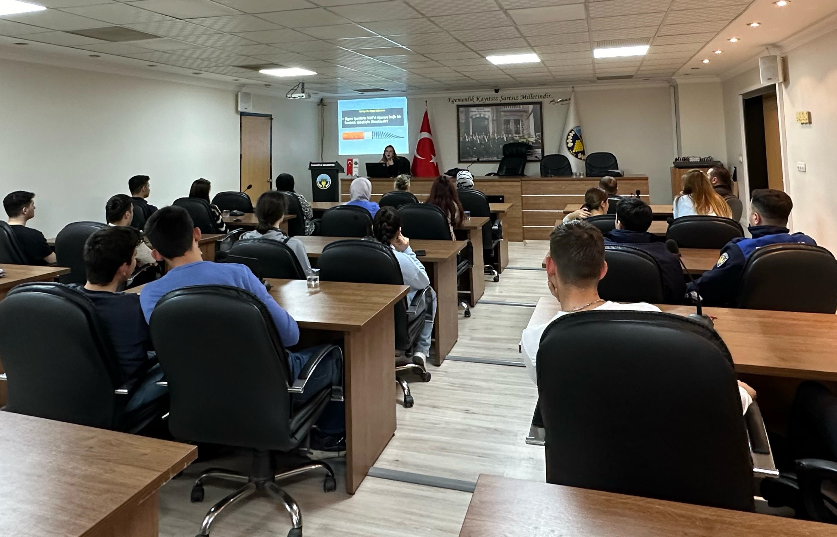 Turgutlu Belediyesi Personeline Sağlıklı Yaşam Eğitimi (2)