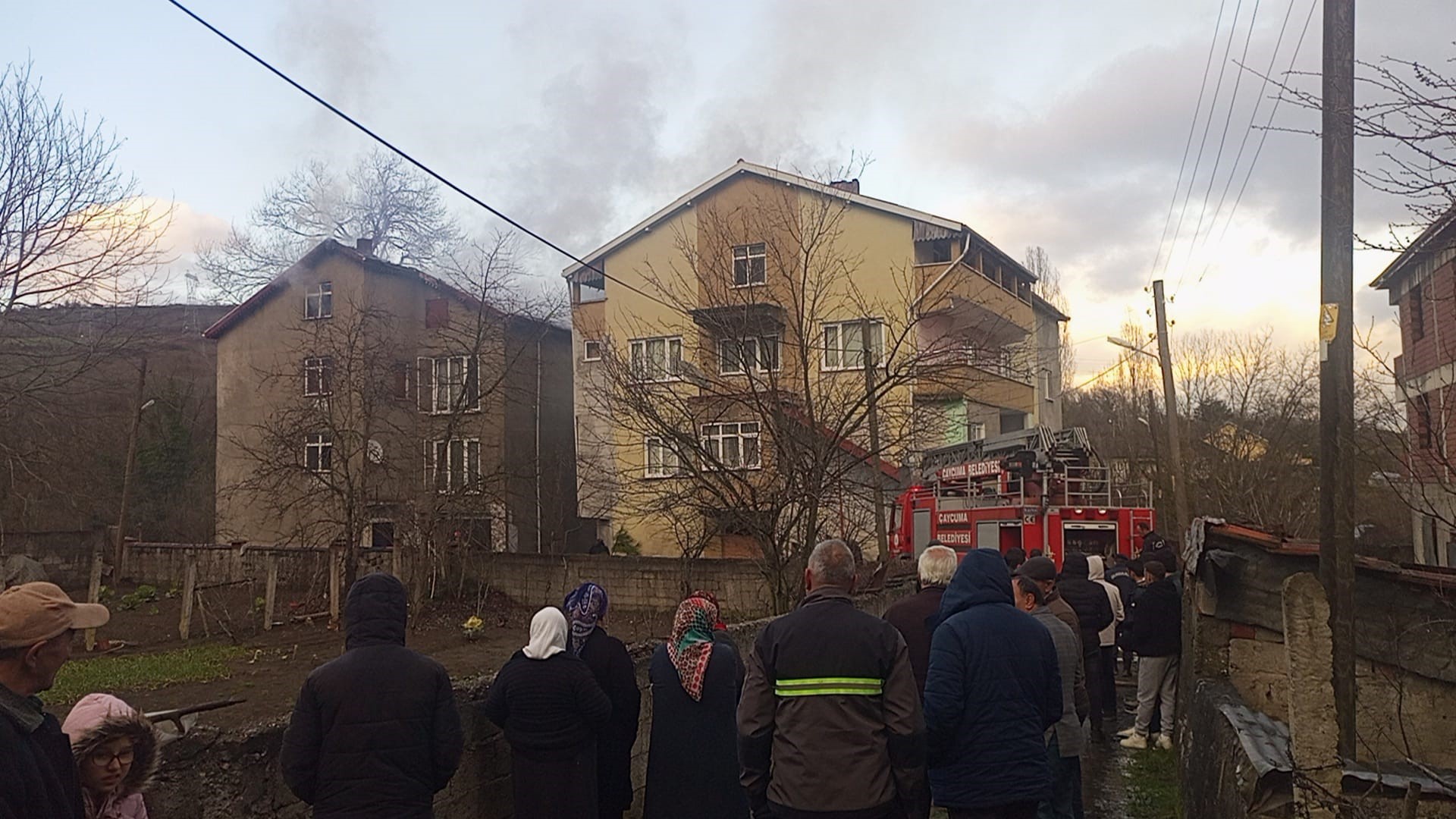 İftar Hazırlığı Yaparken Hayatlarının Şokunu Yaşadılar (3)