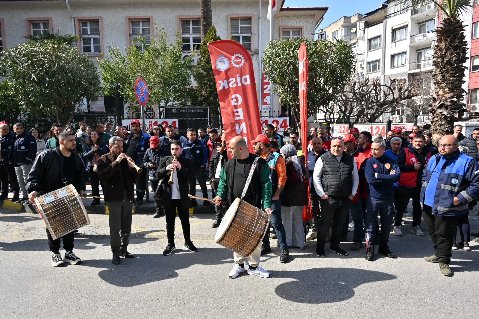 Manisa Büyükşehir’de En Düşük Maaş 42 Bin Lira Oldu, Birçok Hak Ilk Kez Verildi (11)