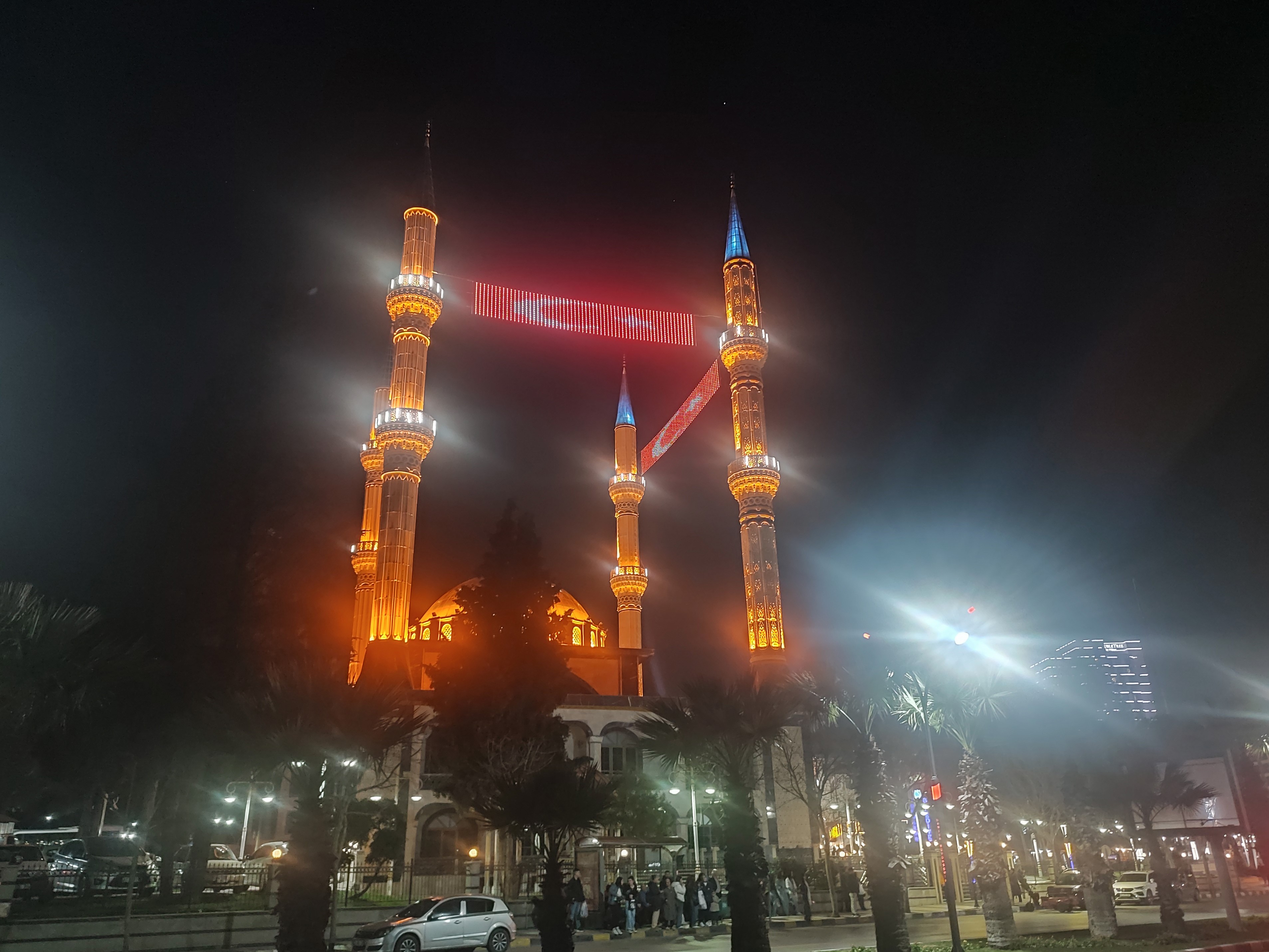 Mahya Geleneği Saruhanbey Camiinde Yaşatılıyor (1)