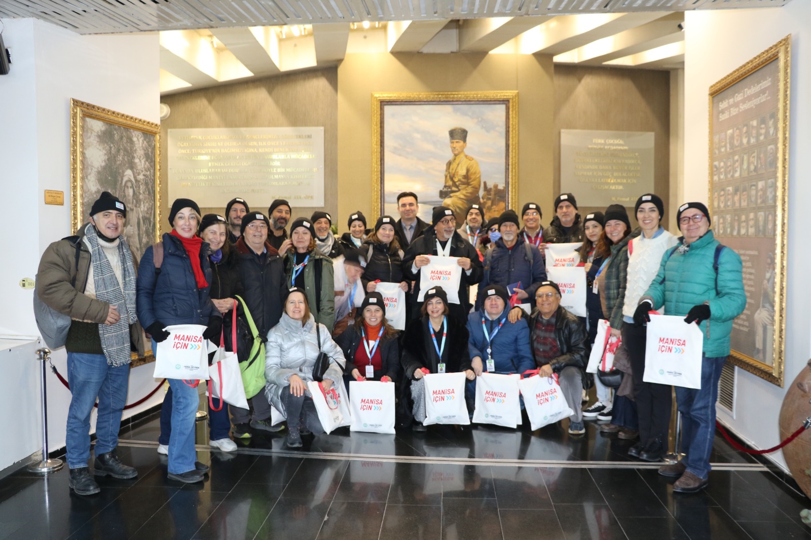 Manisa Büyükşehir Belediyesi, İzmirli Turist Rehberlerini Ağırladı (6)