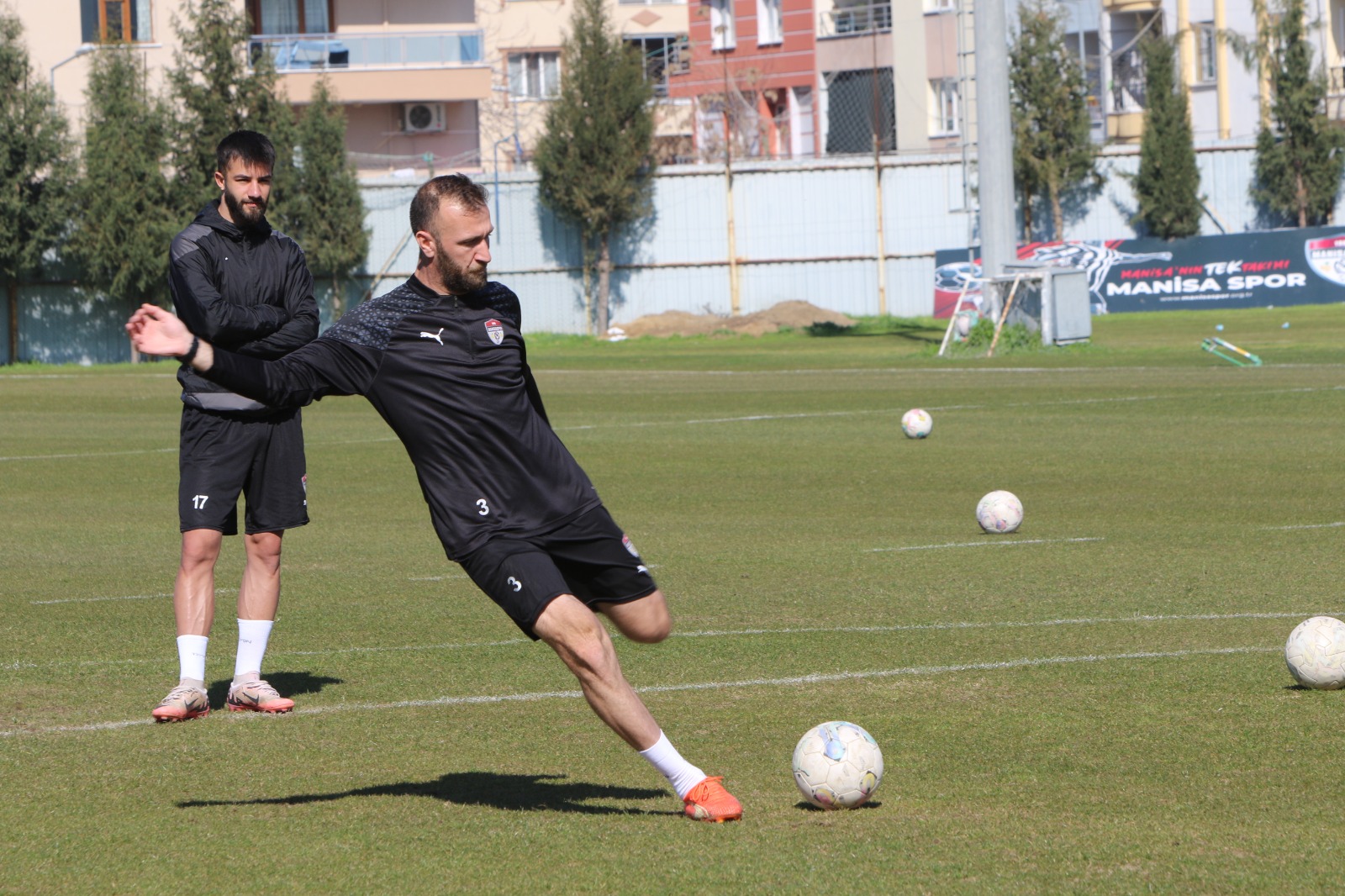 Manisaspor Yarınki Maça Hazırlanıyor (4)