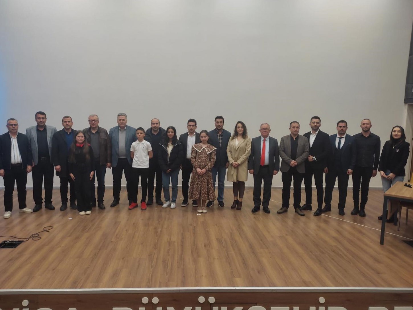 Sarıgöl’de Mehmet Akif Ersoy Şiir Okuma Yarışması Yapıldı (1)