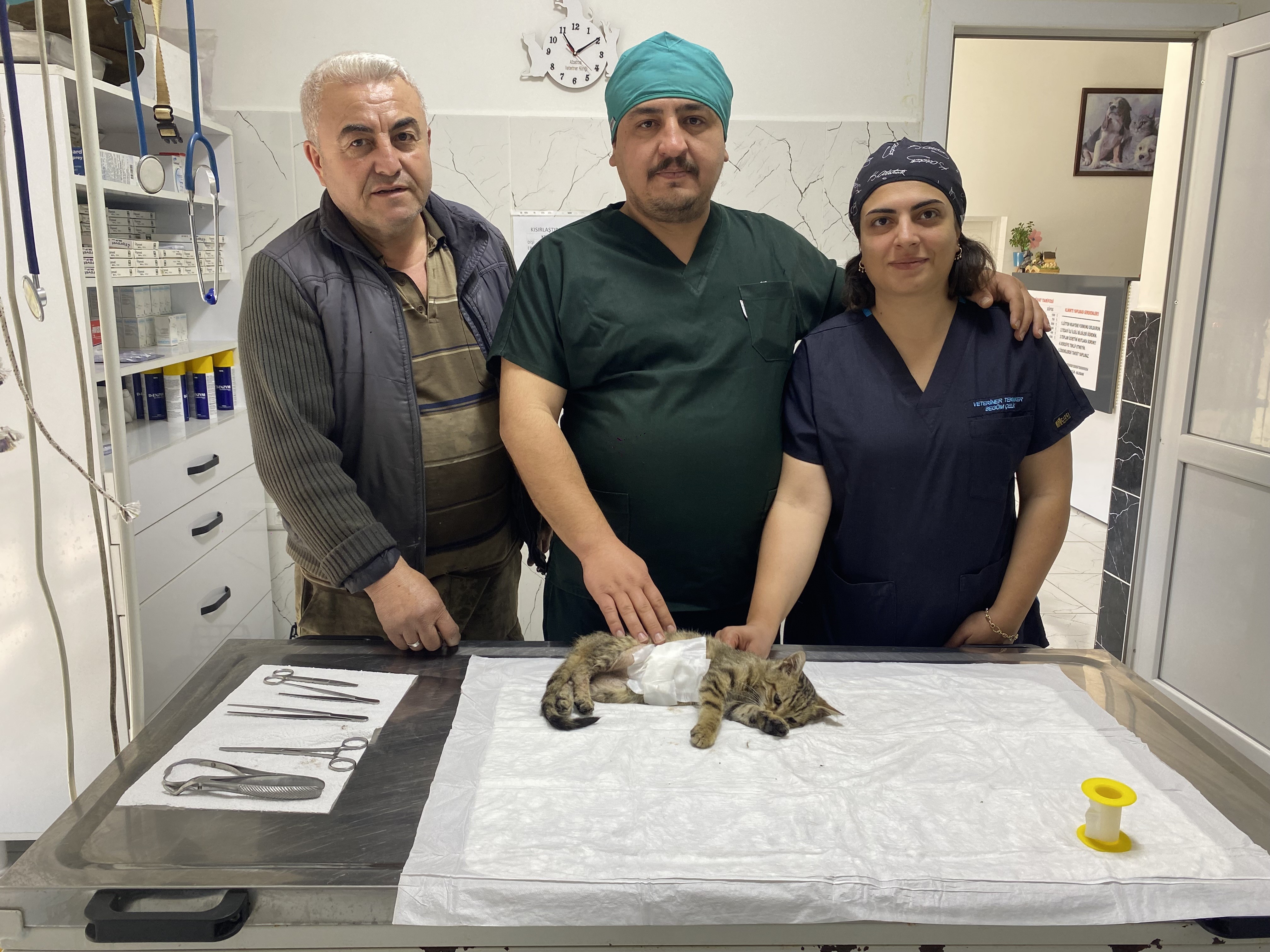 Manisalı Esnafın Duyarlılığı Bir Kediyi Hayata Bağladı (3)