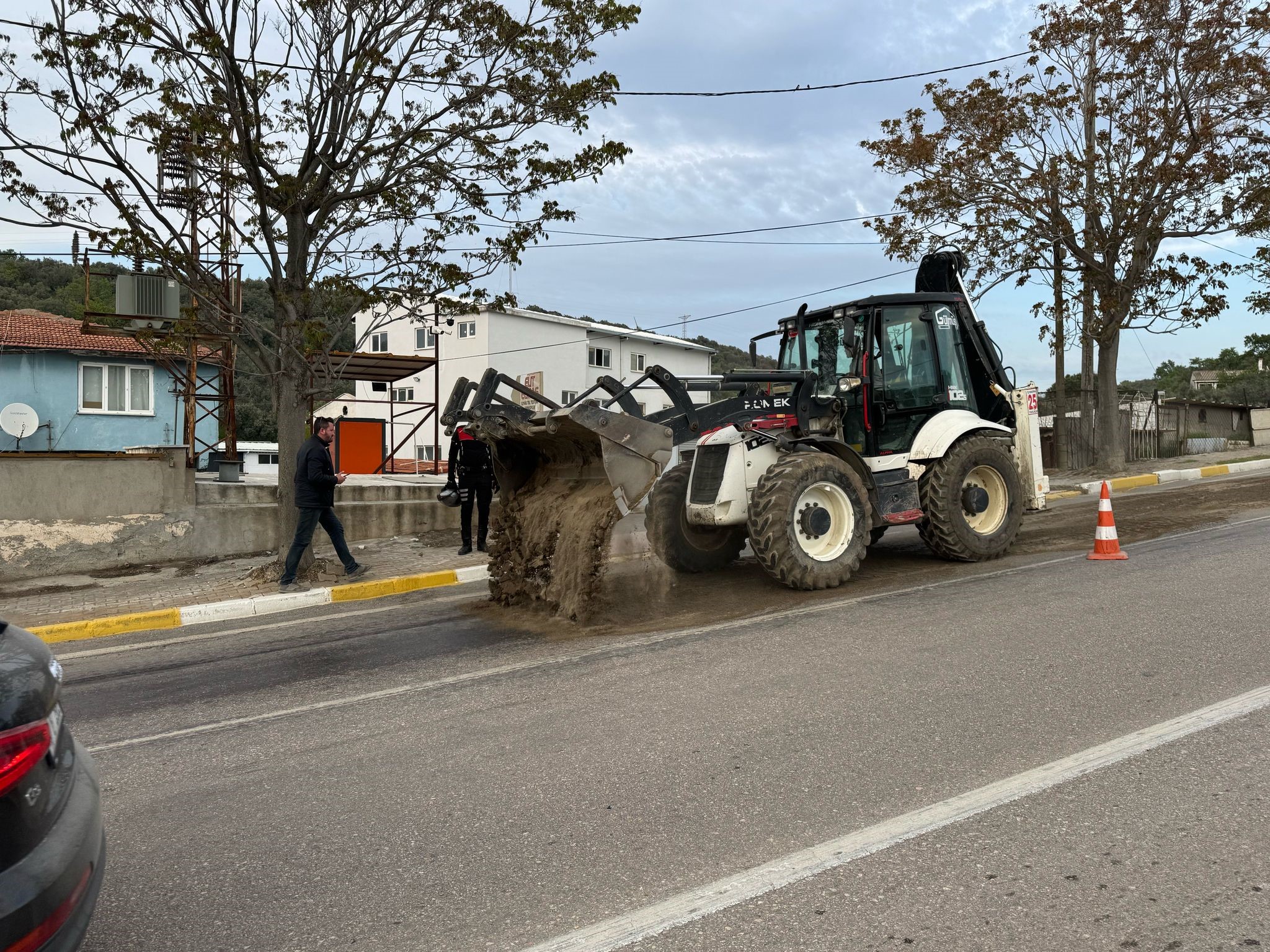 Yola Dökülen Yağ Sebebiyle 2 Motosikletli Kaza Yaptı (2)