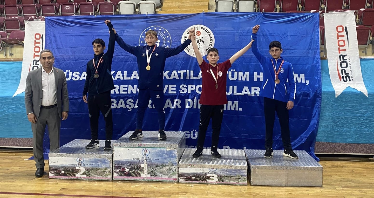 Yunusemreli Sporcular Nisan Ayında Madalyaya Doymadı (1)