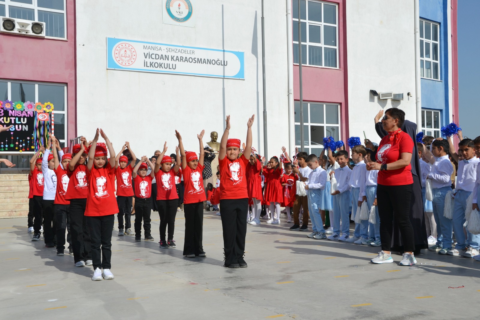 430 Öğrenciyle 23 Nisan Coşkusu Dr. Ömer Faruk Meriç İlkokulu’nda Unutulmaz Kutlama (6)