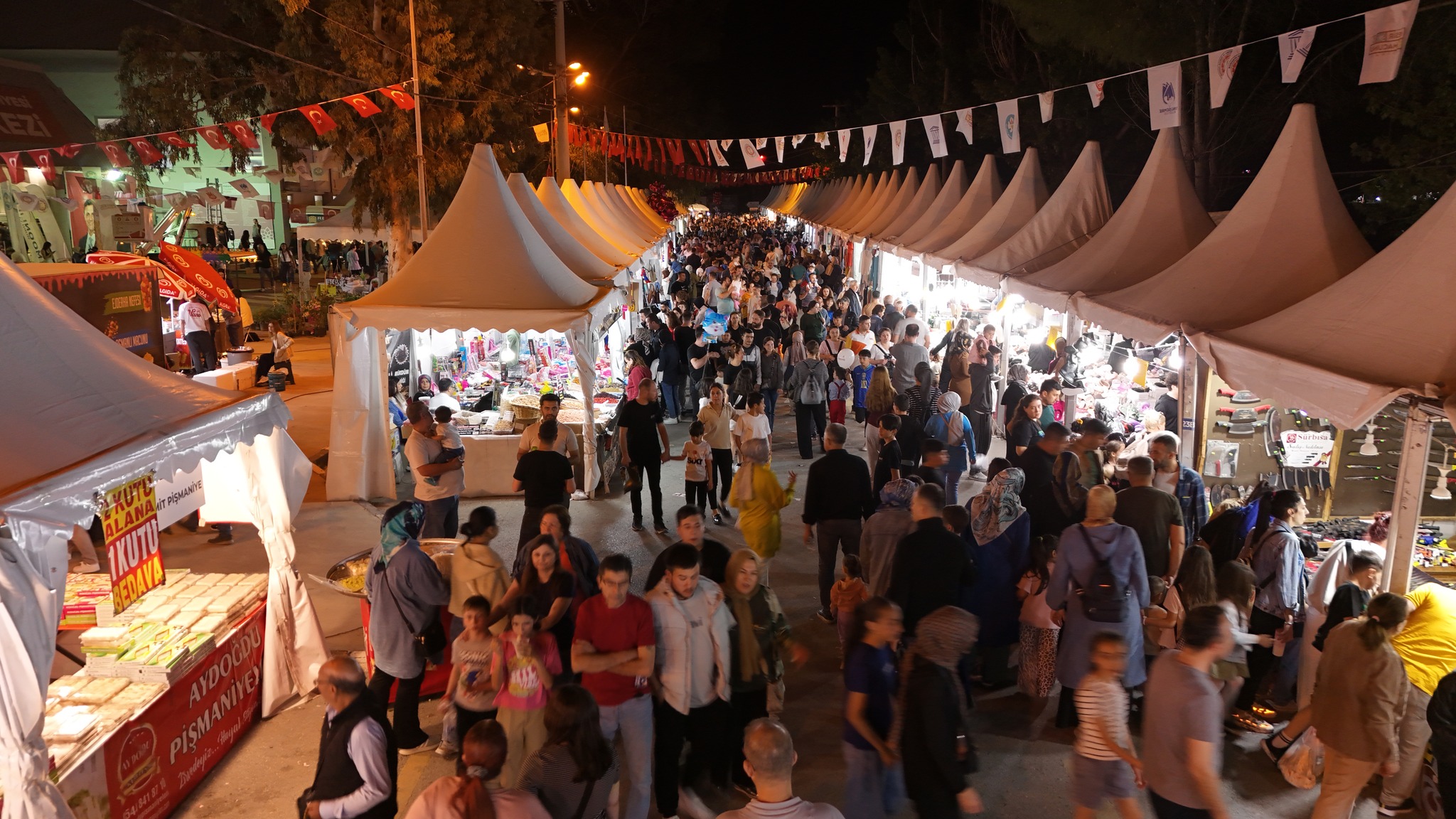Fuar Coşkusu Manisa’yı Sardı Mesir Ticaret Fuarı Rekor Kırdı (7)