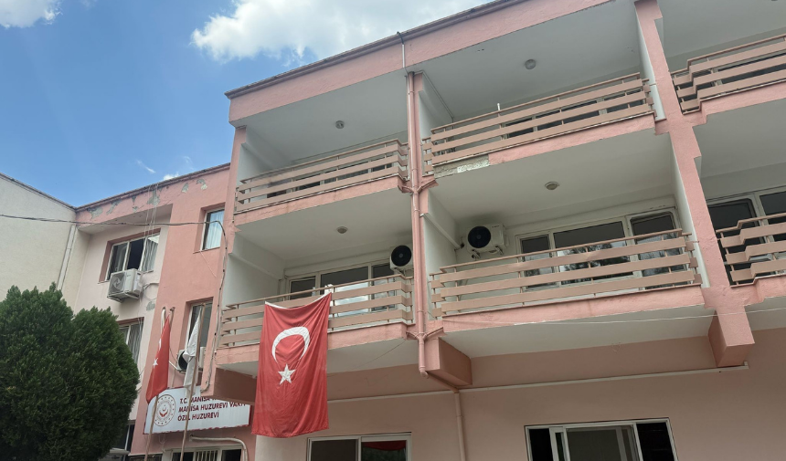 Gençler Ve Huzurevi Sakinleri Bir Araya Geldi (1)
