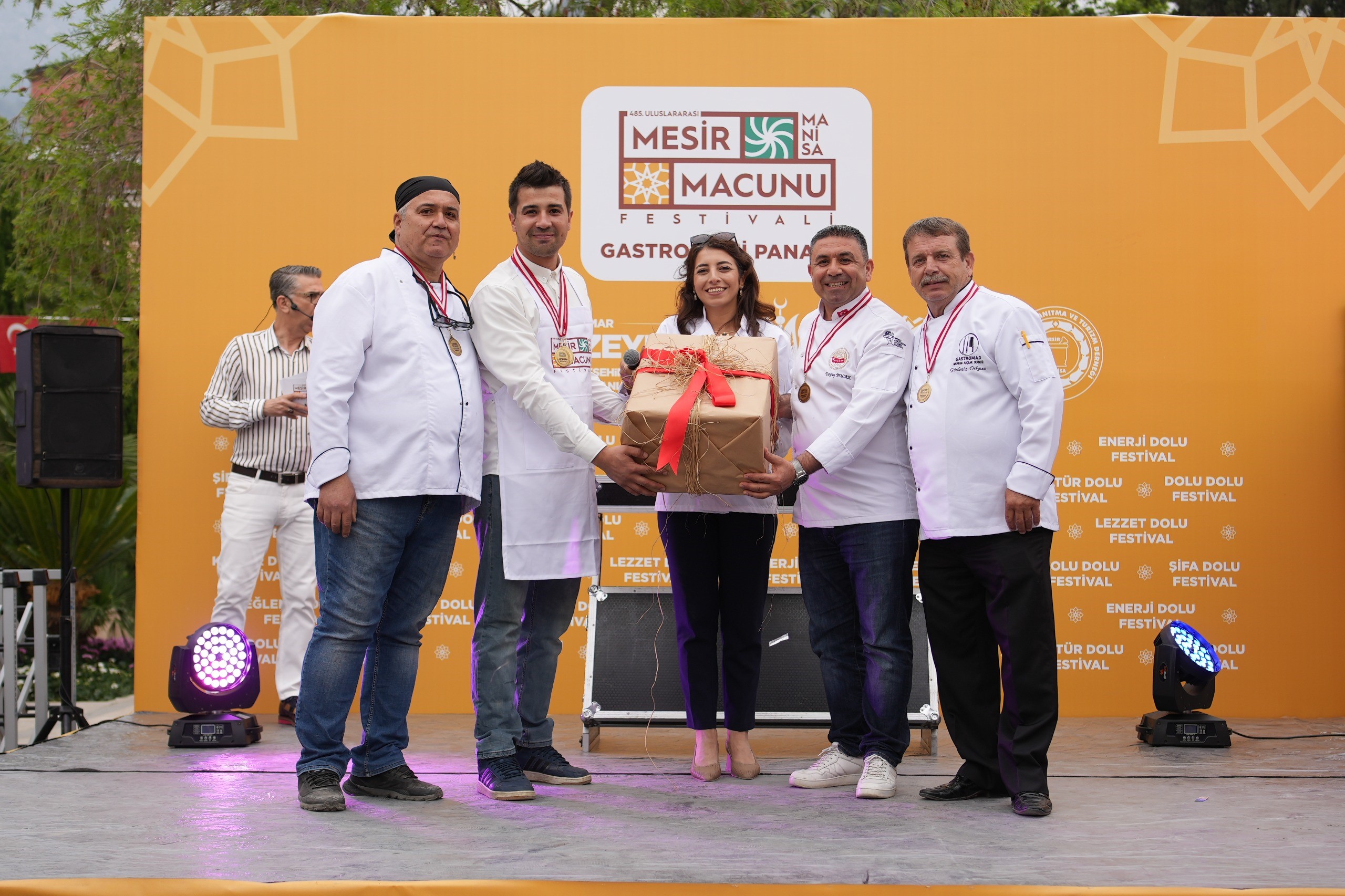 Manisa’da Mesir Macunlu Yemekler Yarıştı (1)