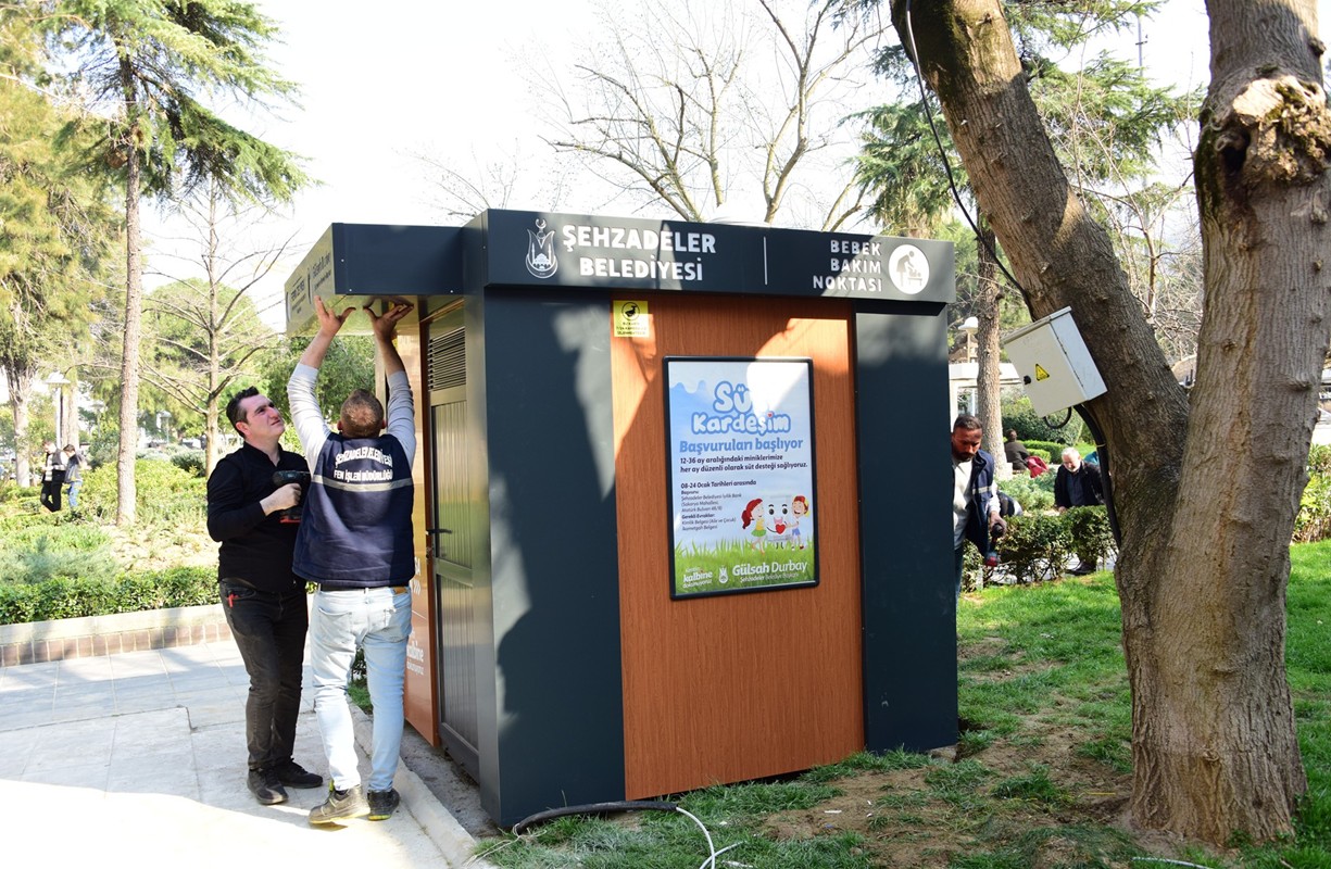 Şehzadeler’de Annelere Büyük Kolaylık Bebek Bakım Kabinleri Hizmete Açıldı (5)