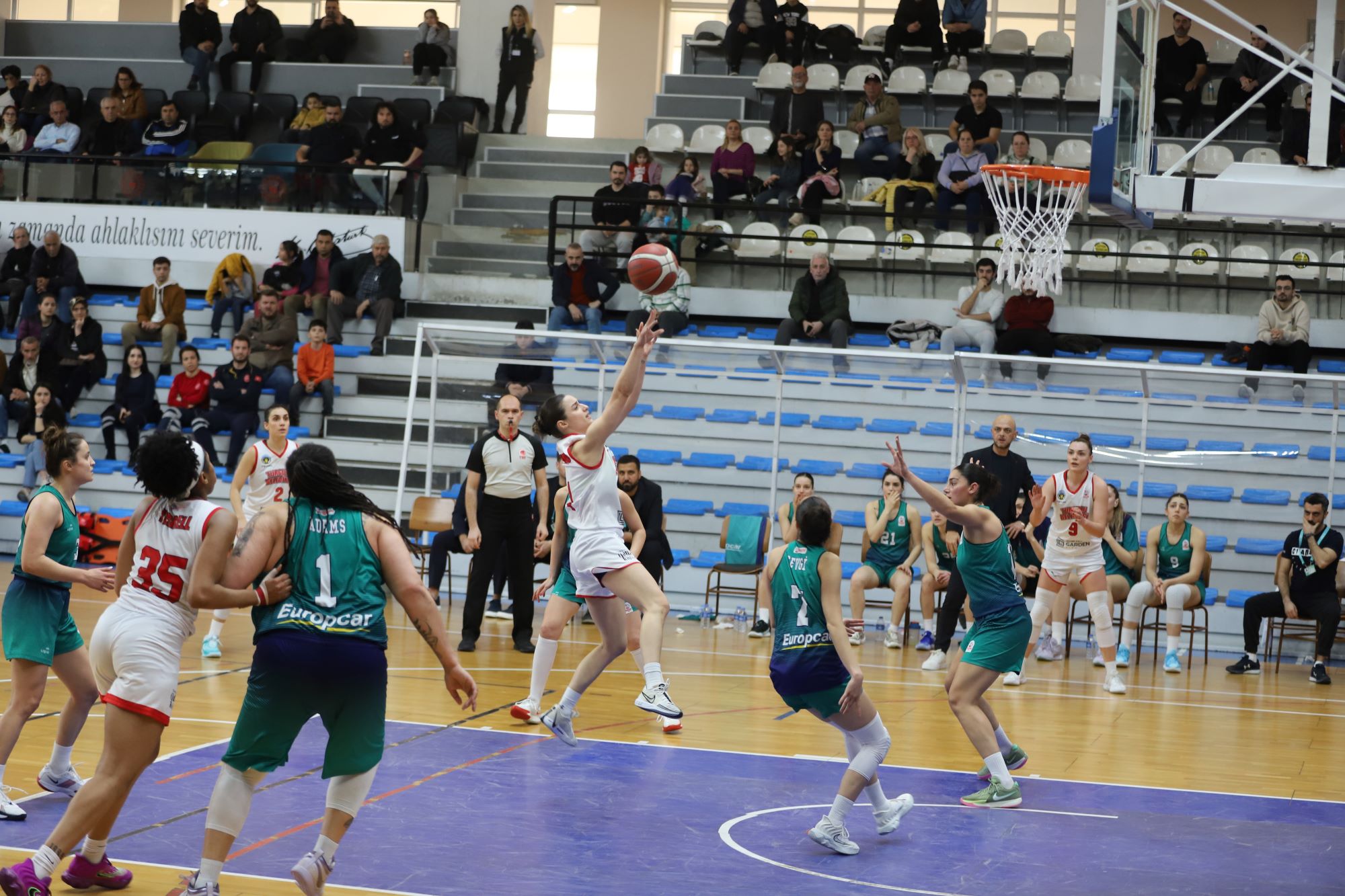 Türkiye Kadınlar Basketbol Ligi (Tkbl) Play Off Yarı Final Serisinde (2)