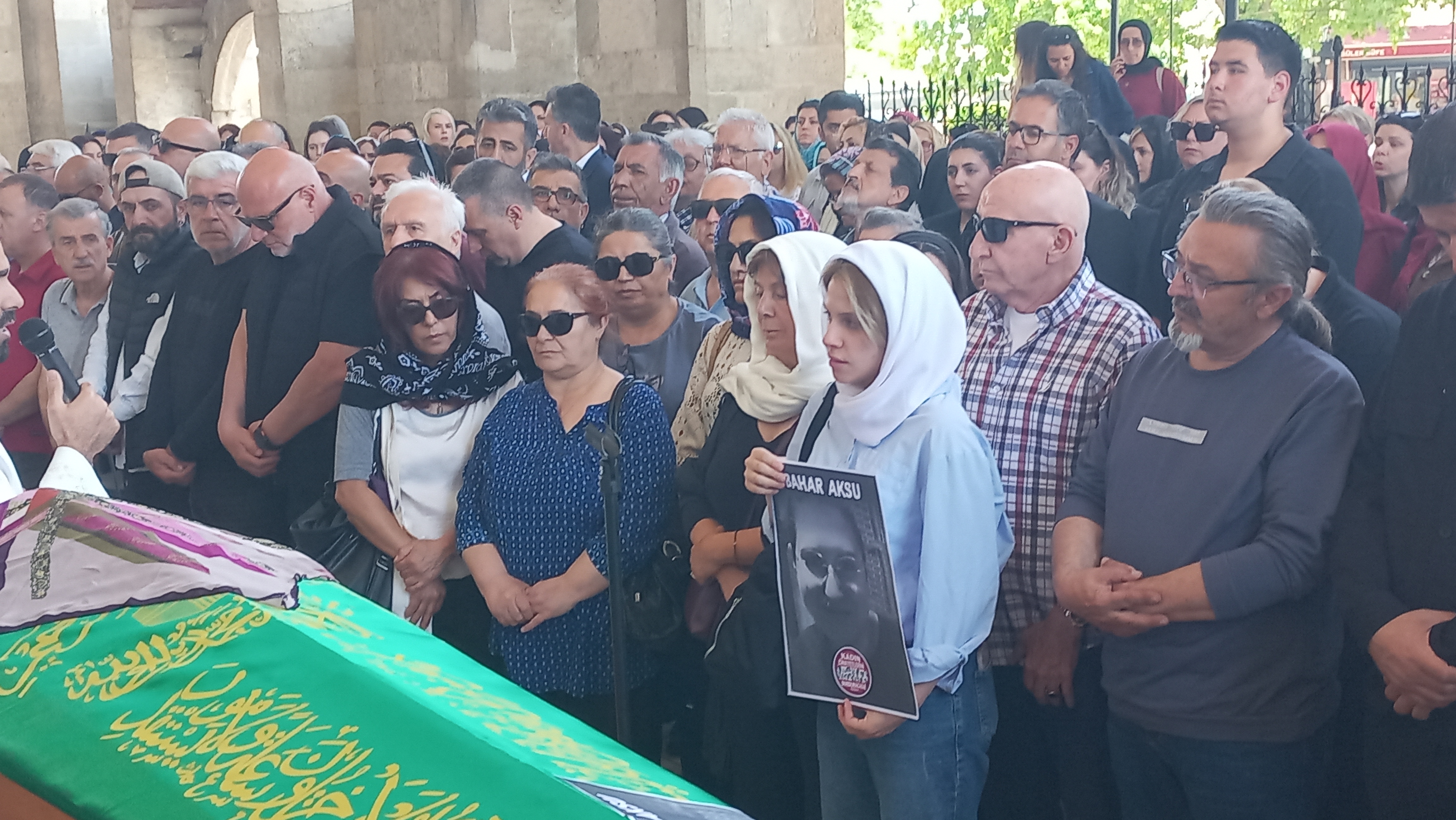 Bahar Aksu'nun Teyzesi Konuştu Babası Zengin Olduğu Için Peşini Bırakmadı (2)