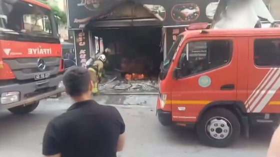 Manisa’da Oto Kuaförde Patlama 1 Kişi Ağır Yaralandı (2)