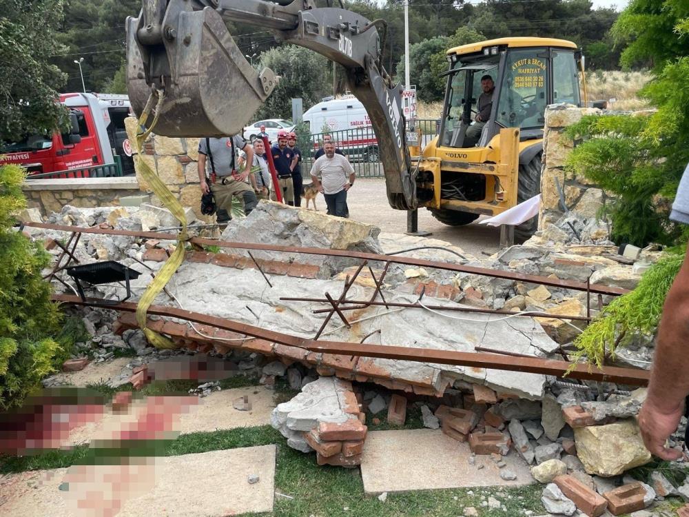 Ölüm Bile Ayıramadı, İzmir'de Hayatını Kaybeden Doktor Ve Eşine Acı Veda