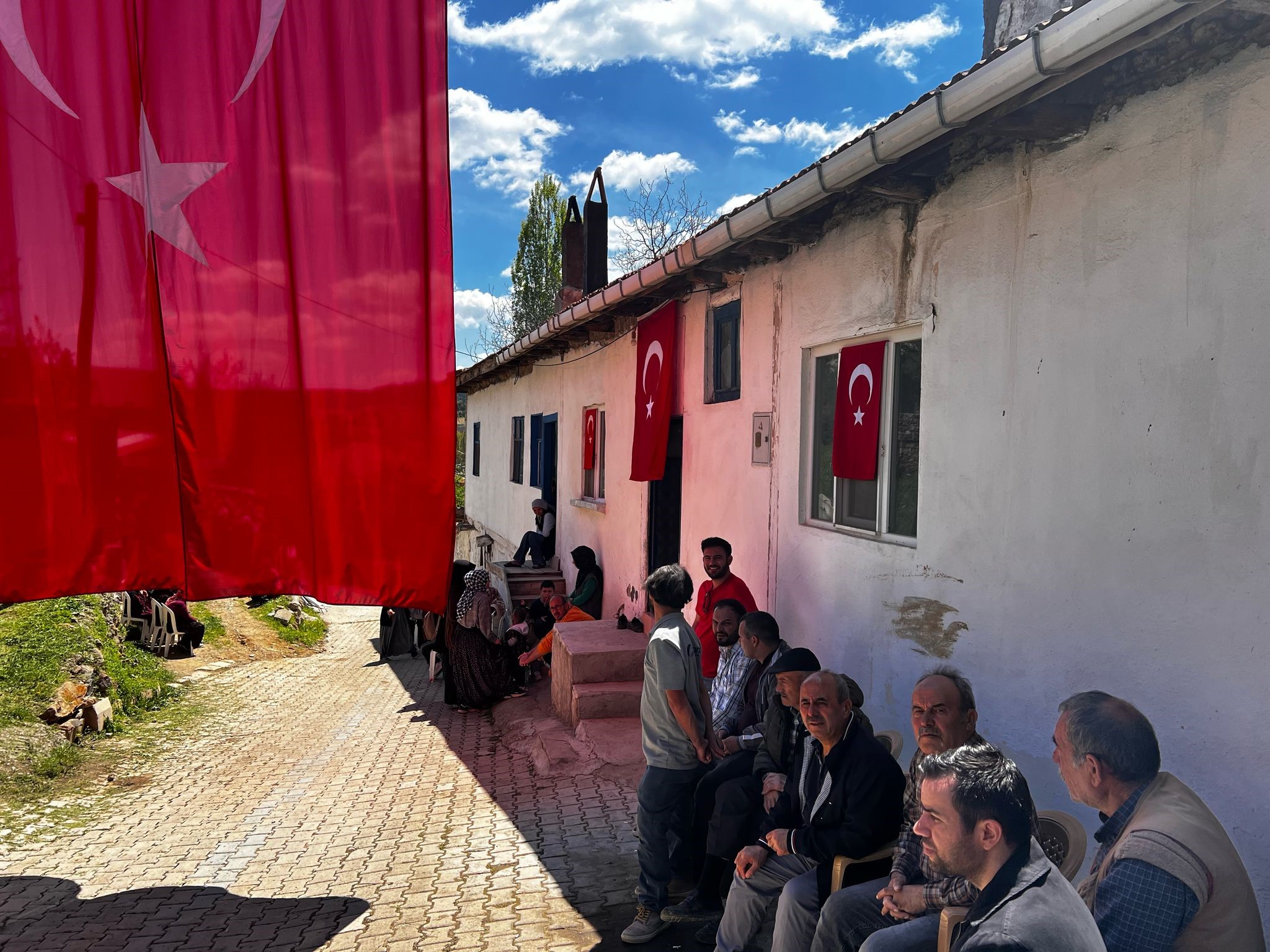 Şehit Evinde Bekleyiş Devam Ediyor (1)-1