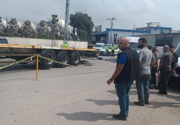 Tırın Çarptığı Bisikletli Çocuk Öldü, Sürücü Kaçtı (1)-1