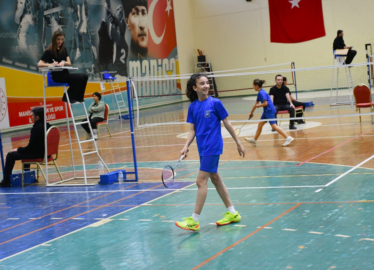 Yunusemre Belediyespor'a Bağlı Olan Badmintoncular (5)